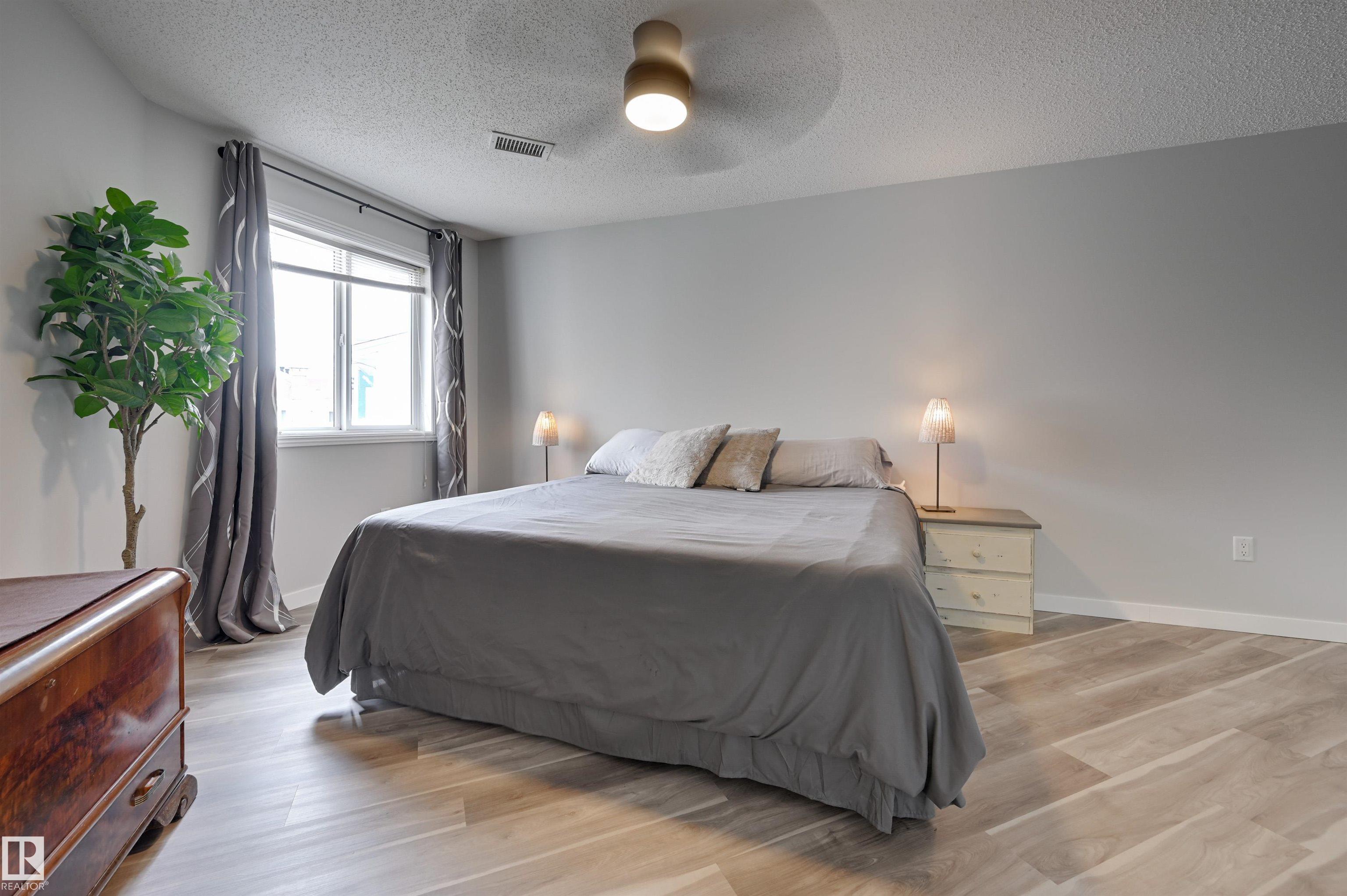https://zimg.paragon.ice.com/ParagonImages/Property/PM/RAE/225398009/29/0/0/3a21f3ef4b0193fea0d839053eed6a7f/1/d14a110c3859bf497bda8f39480f7756/225398009-C85551AC-B4B1-4815-B7B3-76578396A887.JPG