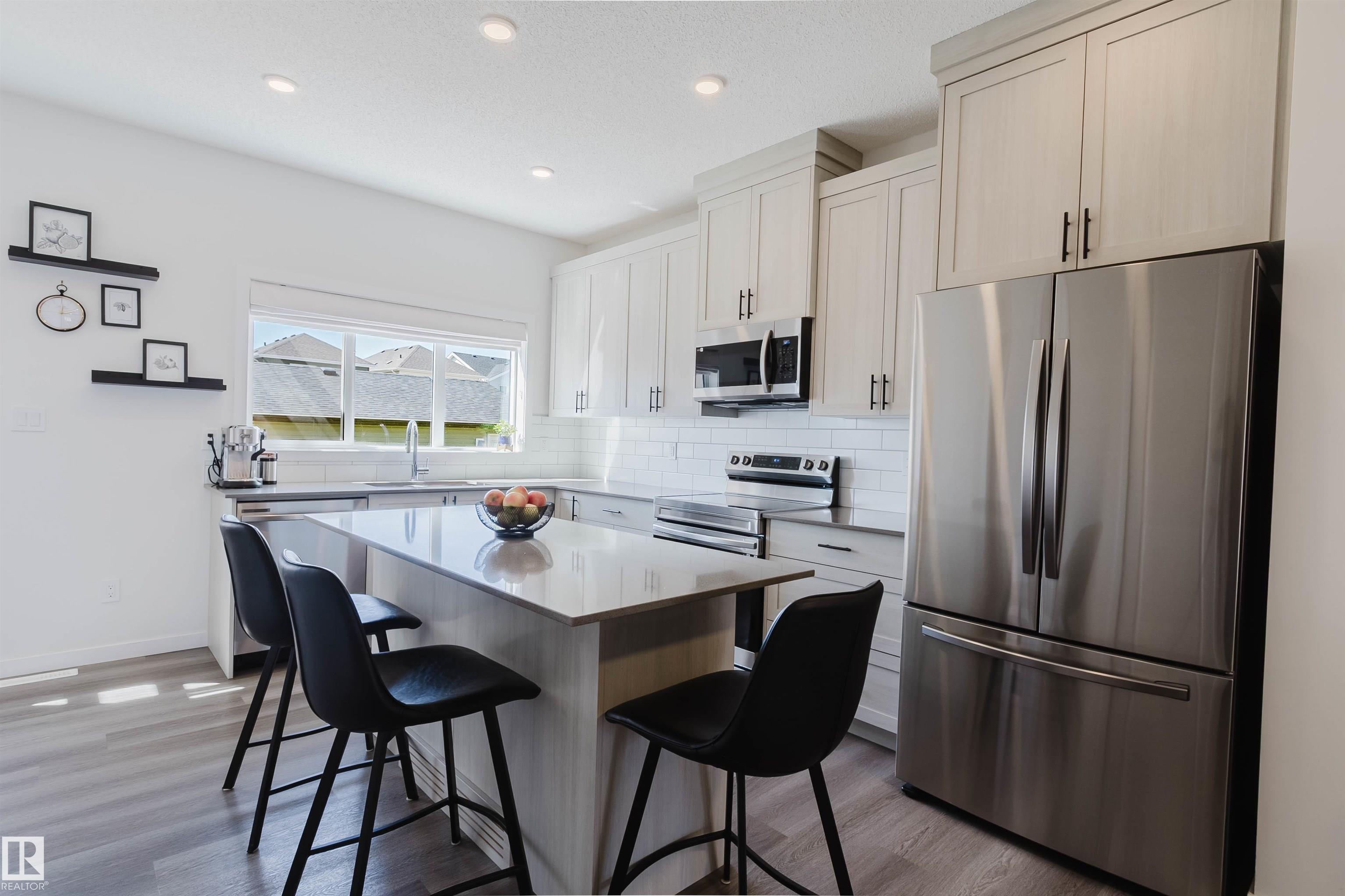 Photo 9 at 5237 Edgemont Boulevard NW, Edgemont, Edmonton