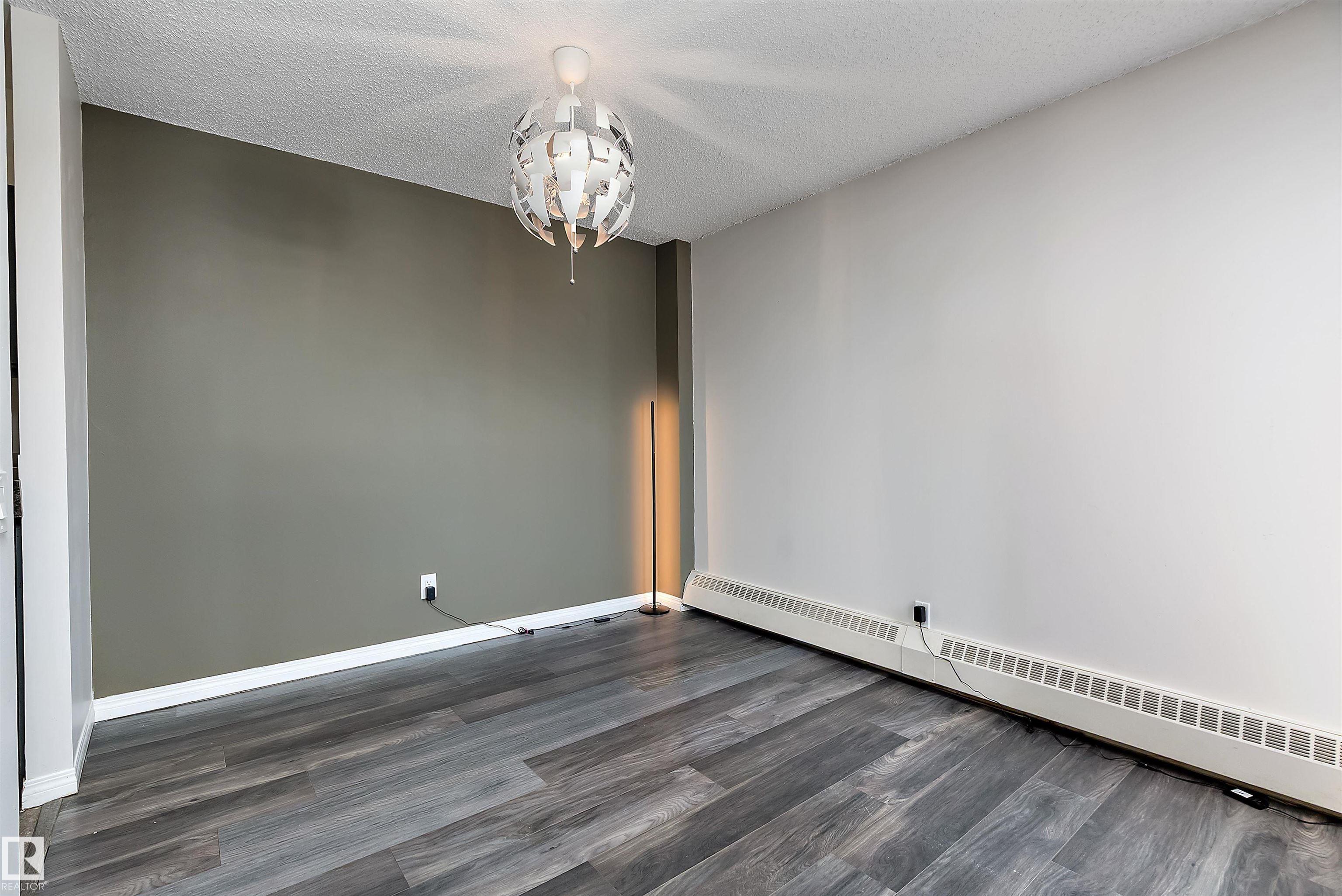 https://zimg.paragon.ice.com/ParagonImages/Property/PM/RAE/225398028/10/0/0/191920e18af8243b315fe5187f0dbe97/1/52e7659332337e9846711b5a2c24a8cd/225398028-6B33A60C-B25F-4C92-B139-0BF8618E7BA1.JPG