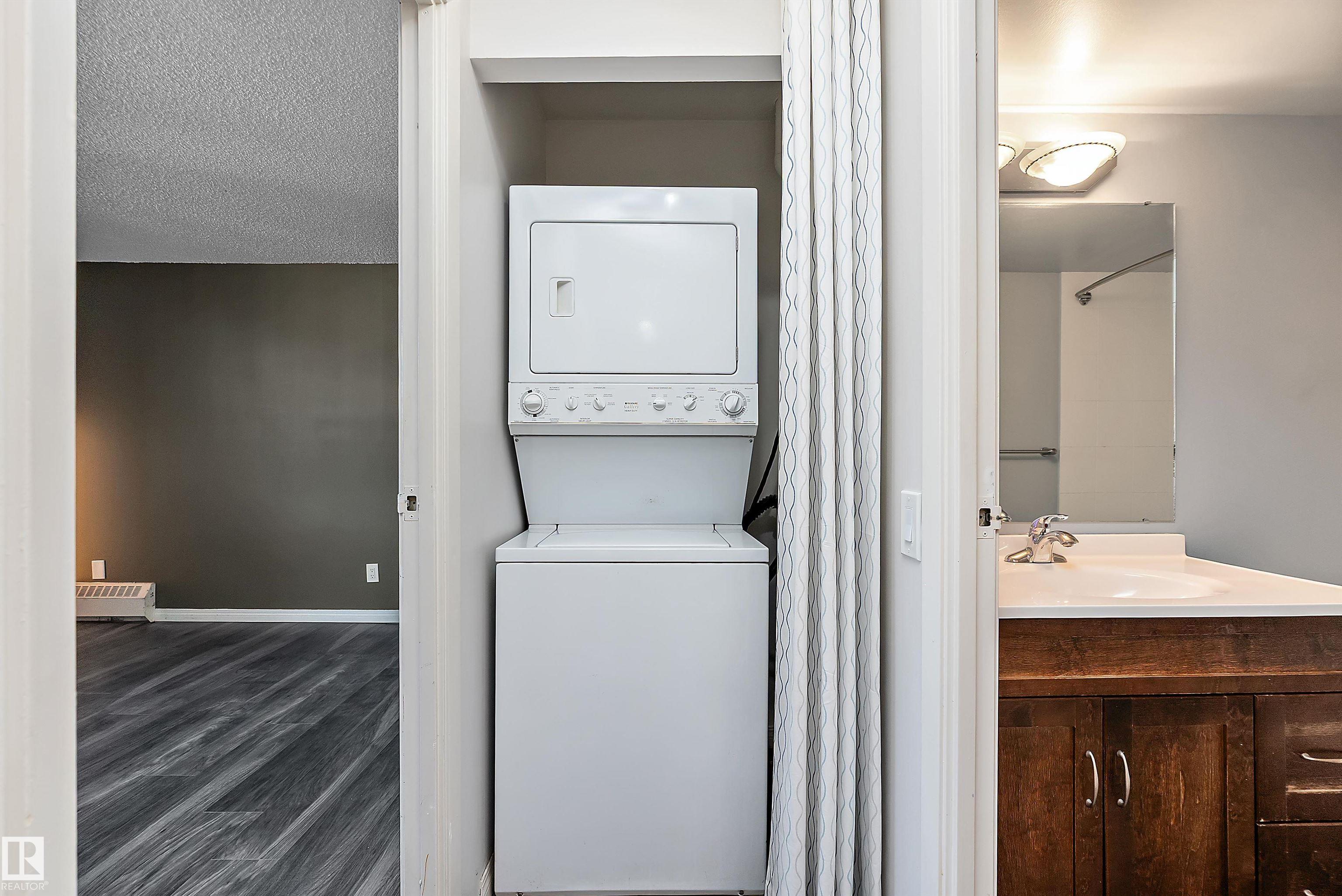 https://zimg.paragon.ice.com/ParagonImages/Property/PM/RAE/225398028/19/0/0/6e85c91c20fdd5a613dd6f1a082050cf/1/52e7659332337e9846711b5a2c24a8cd/225398028-2CE26485-8319-4EEF-A17F-0A67469E239A.JPG