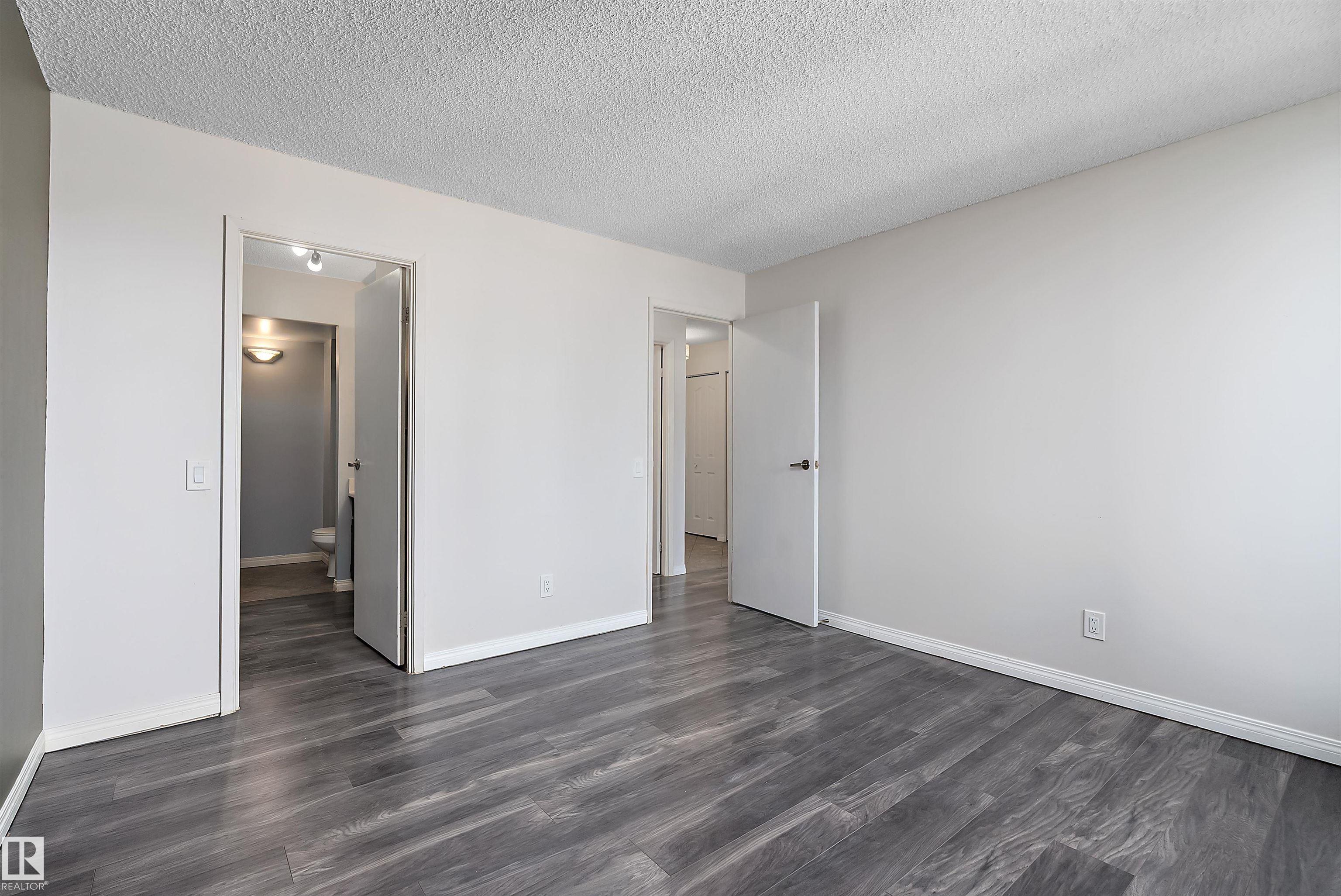 https://zimg.paragon.ice.com/ParagonImages/Property/PM/RAE/225398028/24/0/0/592e1040fb32f14e464ccfa8295a17a7/1/52e7659332337e9846711b5a2c24a8cd/225398028-B8C90AF0-EDC3-4794-80D1-21694E914724.JPG