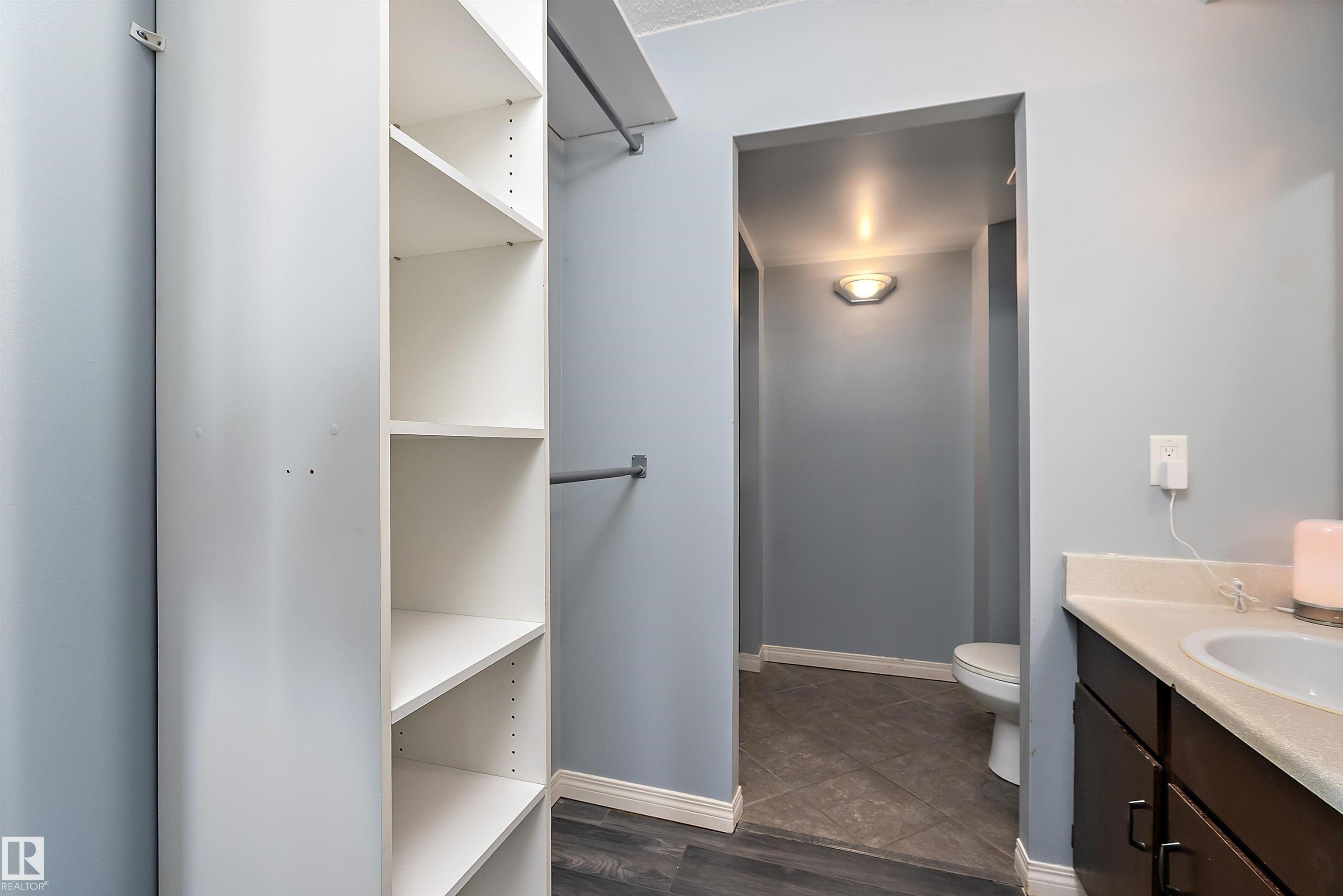 https://zimg.paragon.ice.com/ParagonImages/Property/PM/RAE/225398028/26/0/0/f337cfa9f8394308cb58892c05afd42f/1/52e7659332337e9846711b5a2c24a8cd/225398028-910812F1-AE23-48A4-801B-6AEFB07E098C.JPG