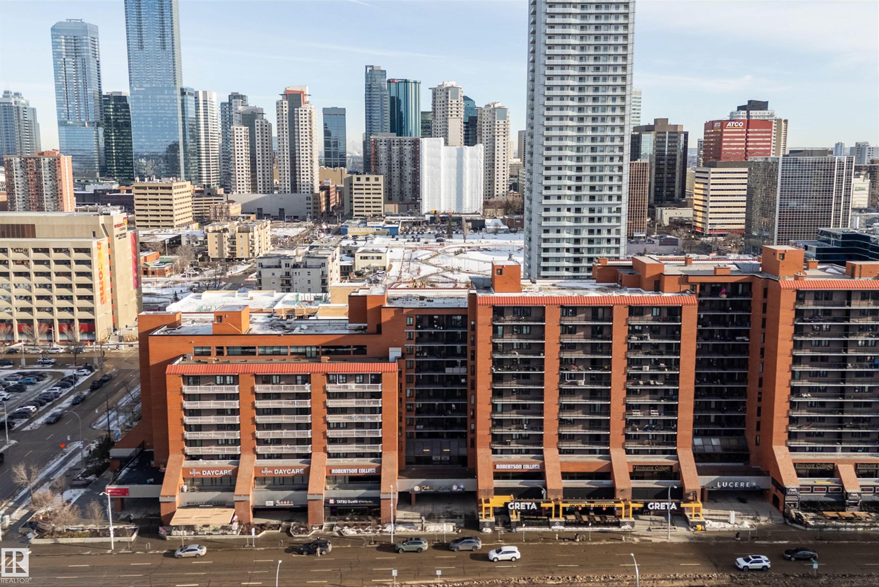 https://zimg.paragon.ice.com/ParagonImages/Property/PM/RAE/225398028/44/0/0/42988477cf750e6414d2d119f398a9dc/1/52e7659332337e9846711b5a2c24a8cd/225398028-1D48E29D-3699-41EF-8D93-FF6897C35DEE.JPG