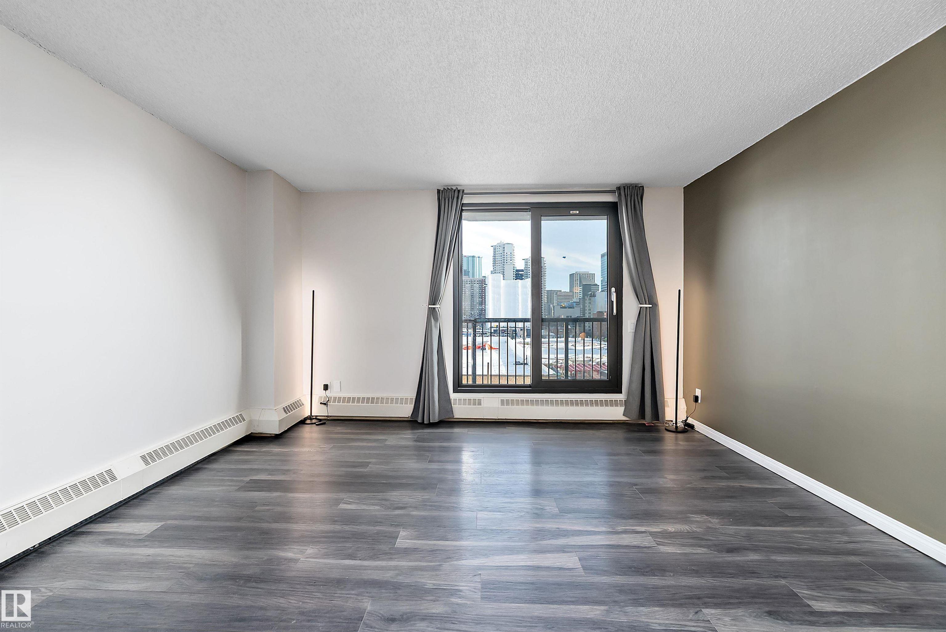 https://zimg.paragon.ice.com/ParagonImages/Property/PM/RAE/225398028/6/0/0/9df5a540ae2be517f20e902d0a467d26/1/52e7659332337e9846711b5a2c24a8cd/225398028-B4FEBD66-3EDA-4A91-9CD9-31BC7A3F6F44.JPG