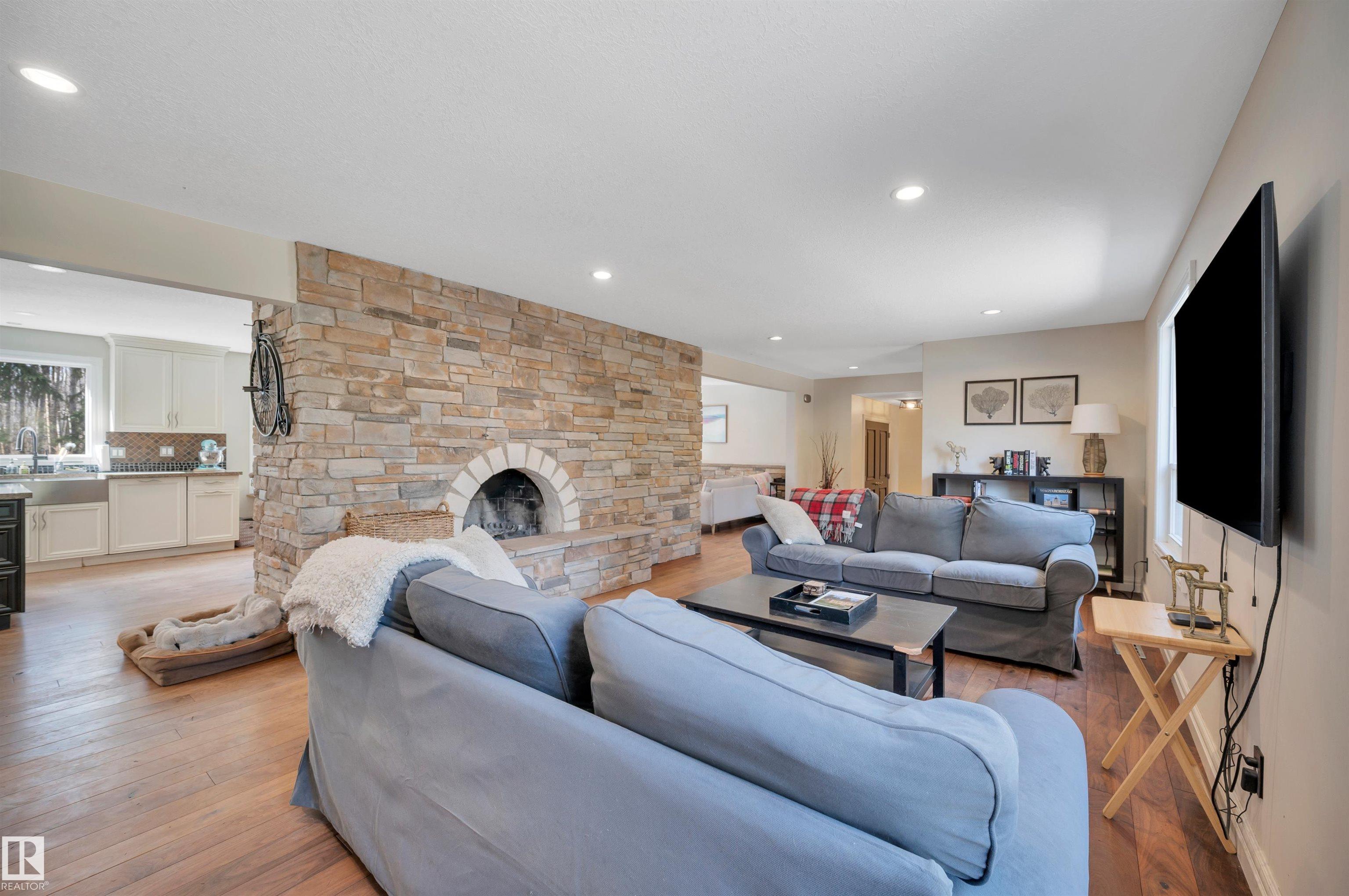 Photo 14 at 73 - 52319 Rge Road 231, Executive Estates, Rural Strathcona County