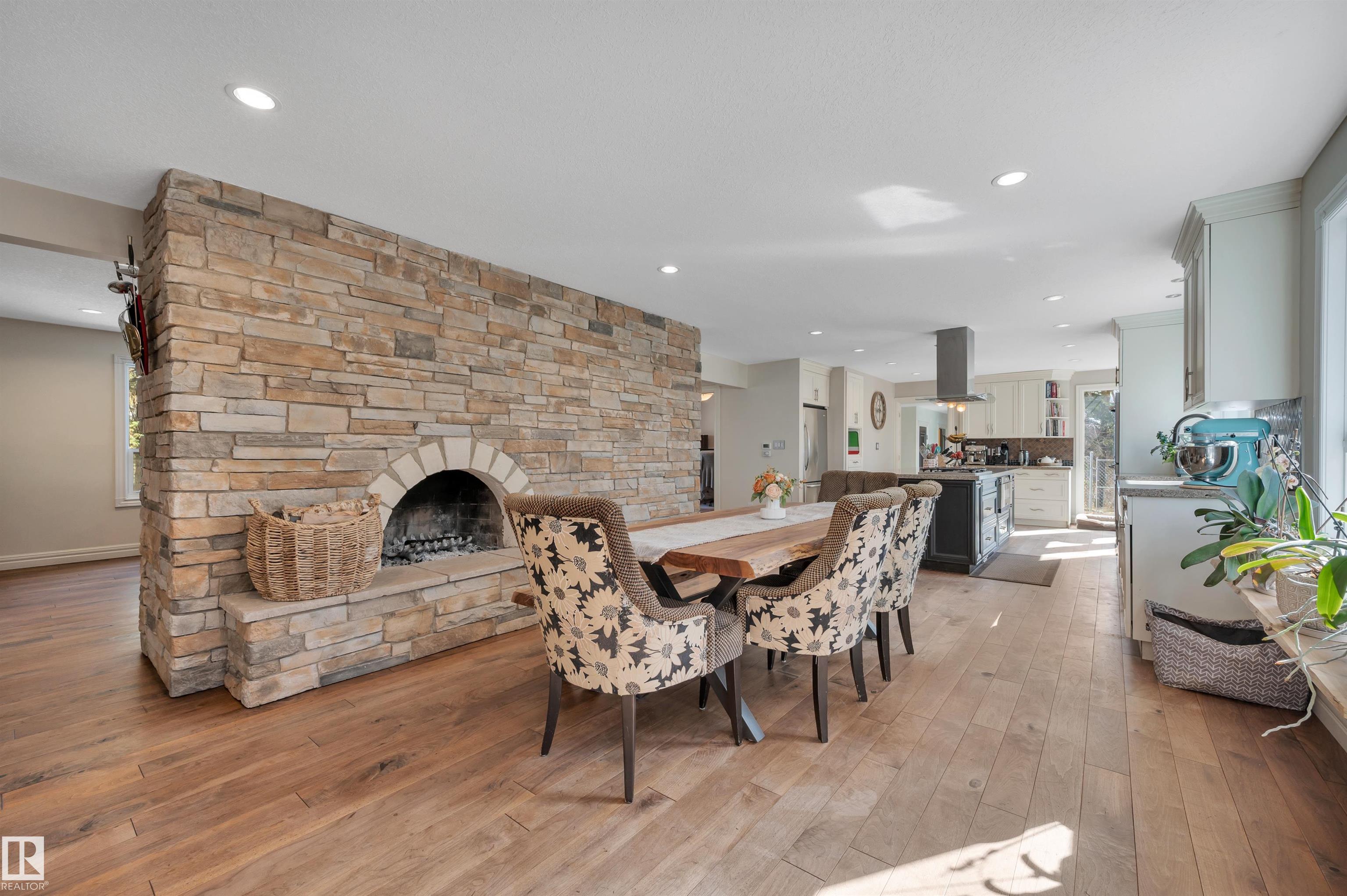 Photo 25 at 73 - 52319 Rge Road 231, Executive Estates, Rural Strathcona County
