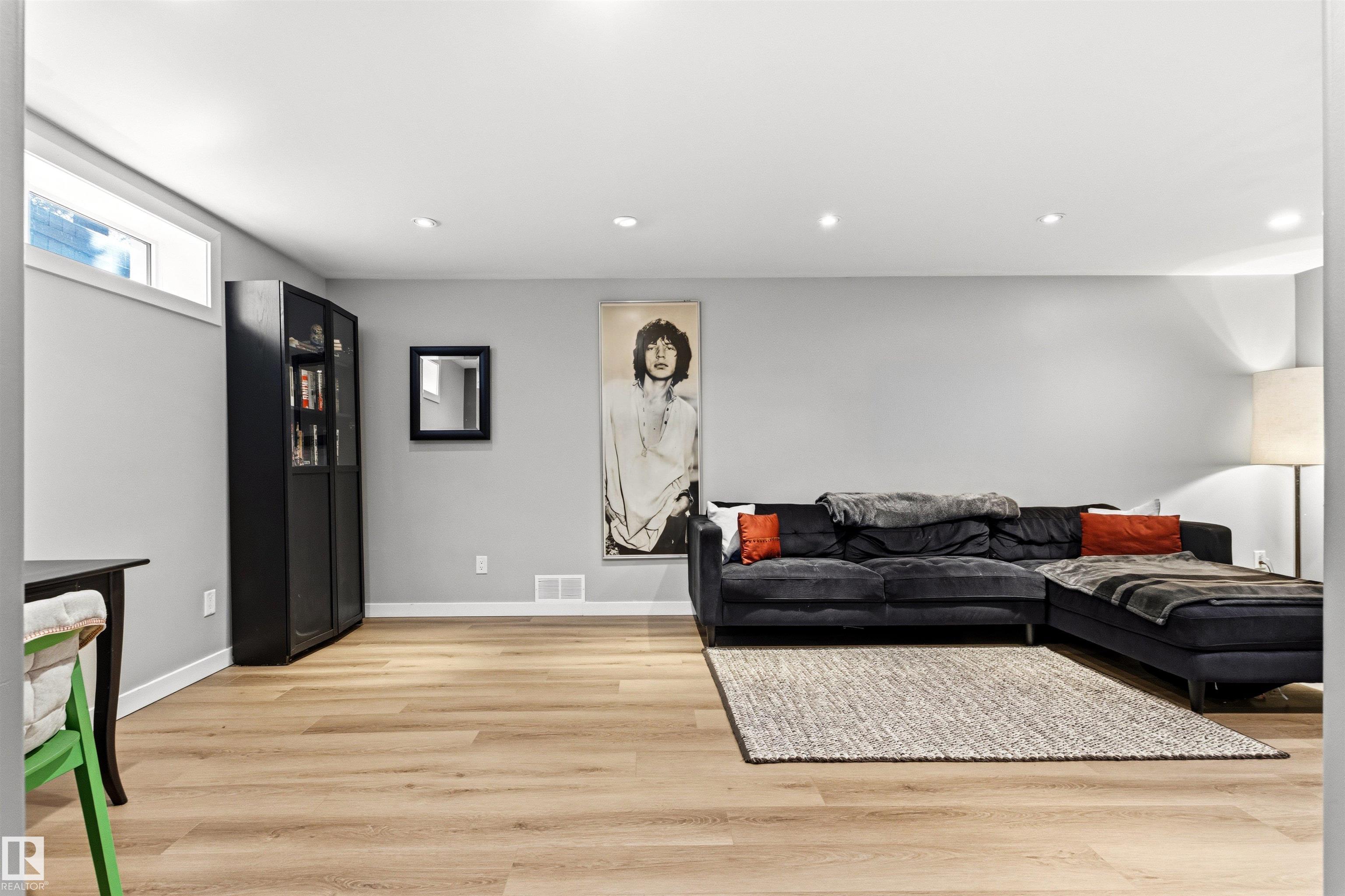 Photo 40 at 10916 60 Avenue NW, Pleasantview, Edmonton
