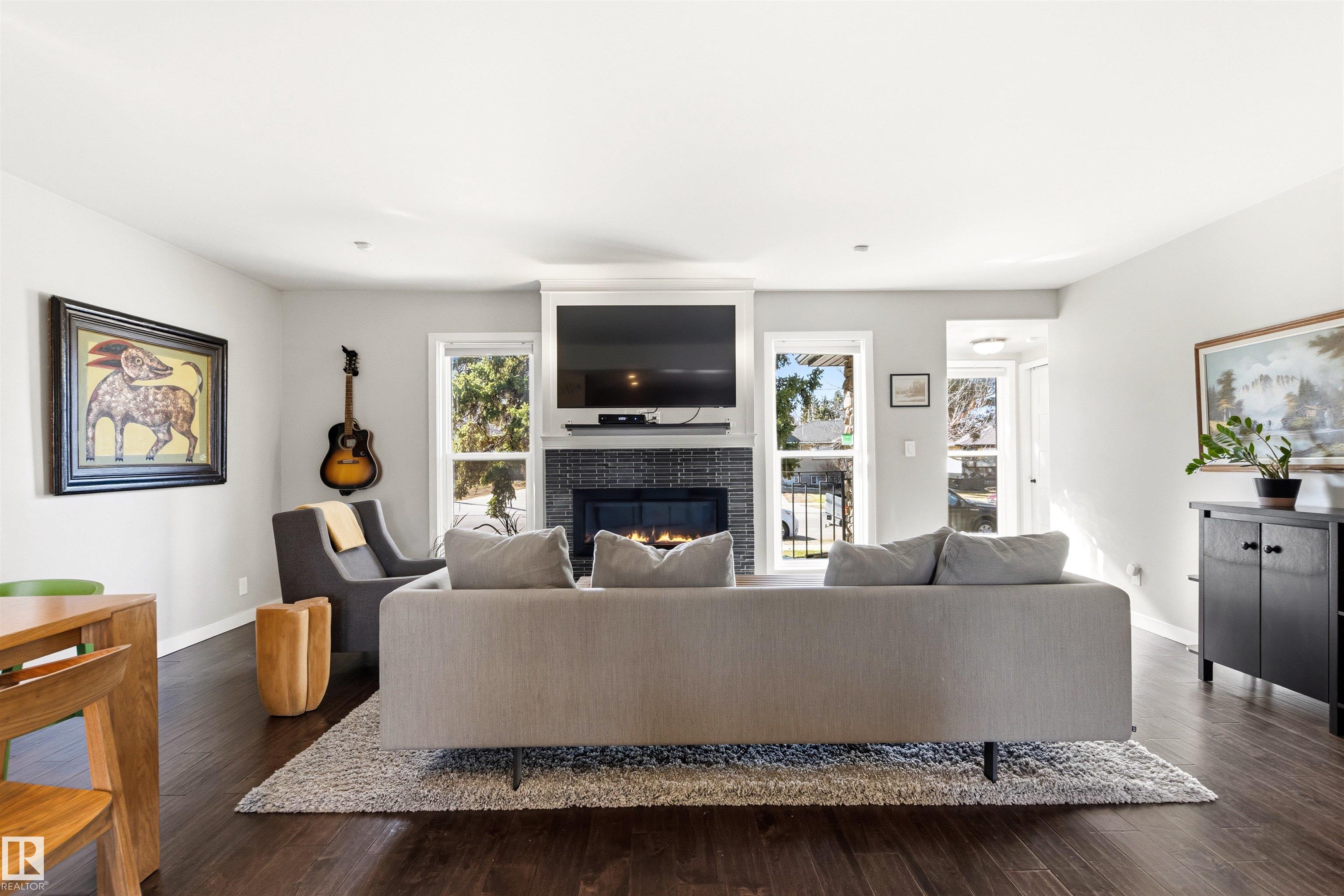 Photo 6 at 10916 60 Avenue NW, Pleasantview, Edmonton