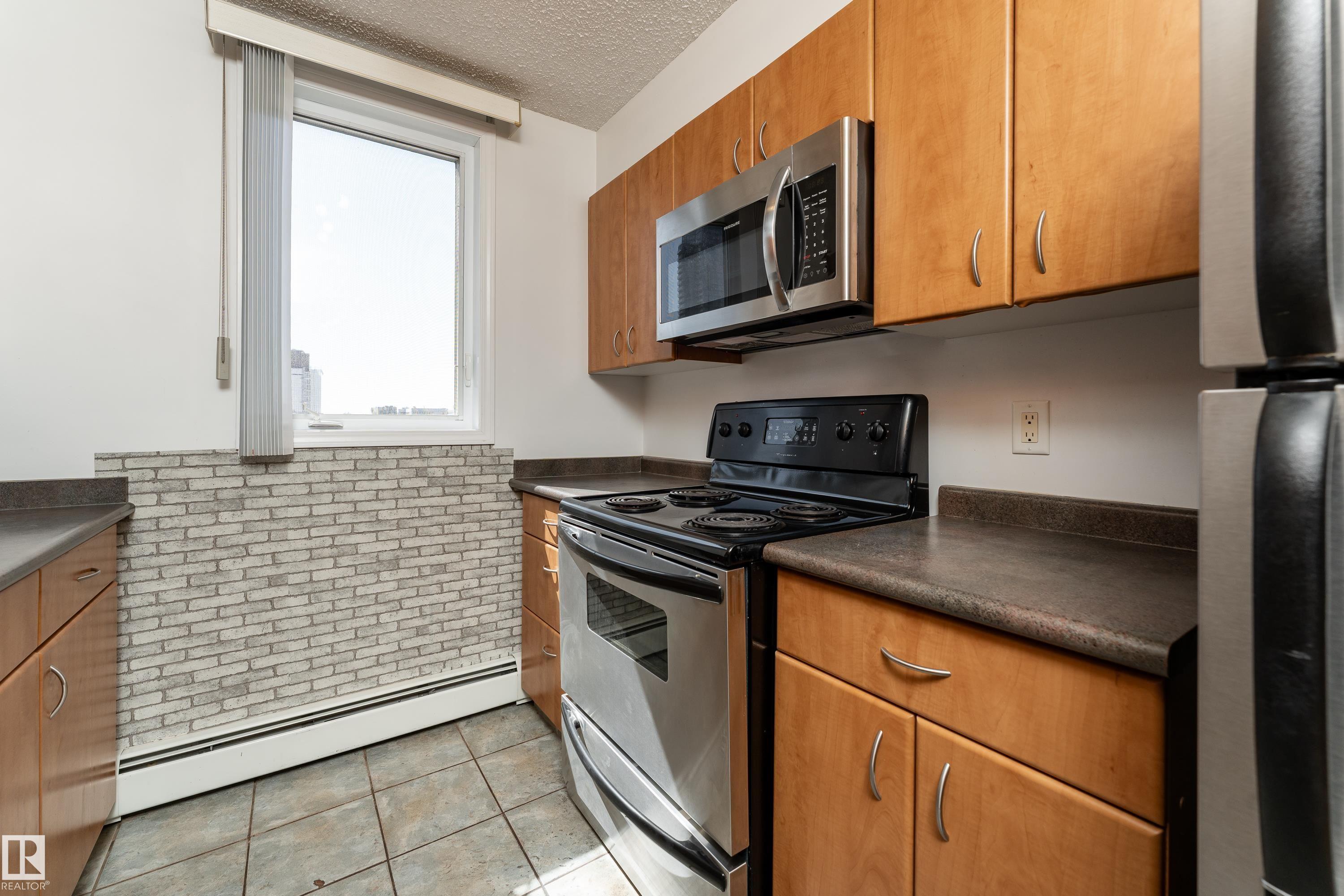 https://zimg.paragon.ice.com/ParagonImages/Property/PM/RAE/225398038/15/0/0/79084192843c44b2a9277ed9b29d841e/1/9da8bbc00552cea566f1e82095de5d51/225398038-67c210e6-6f37-4601-a6bc-df6f92e0e52f.JPG
