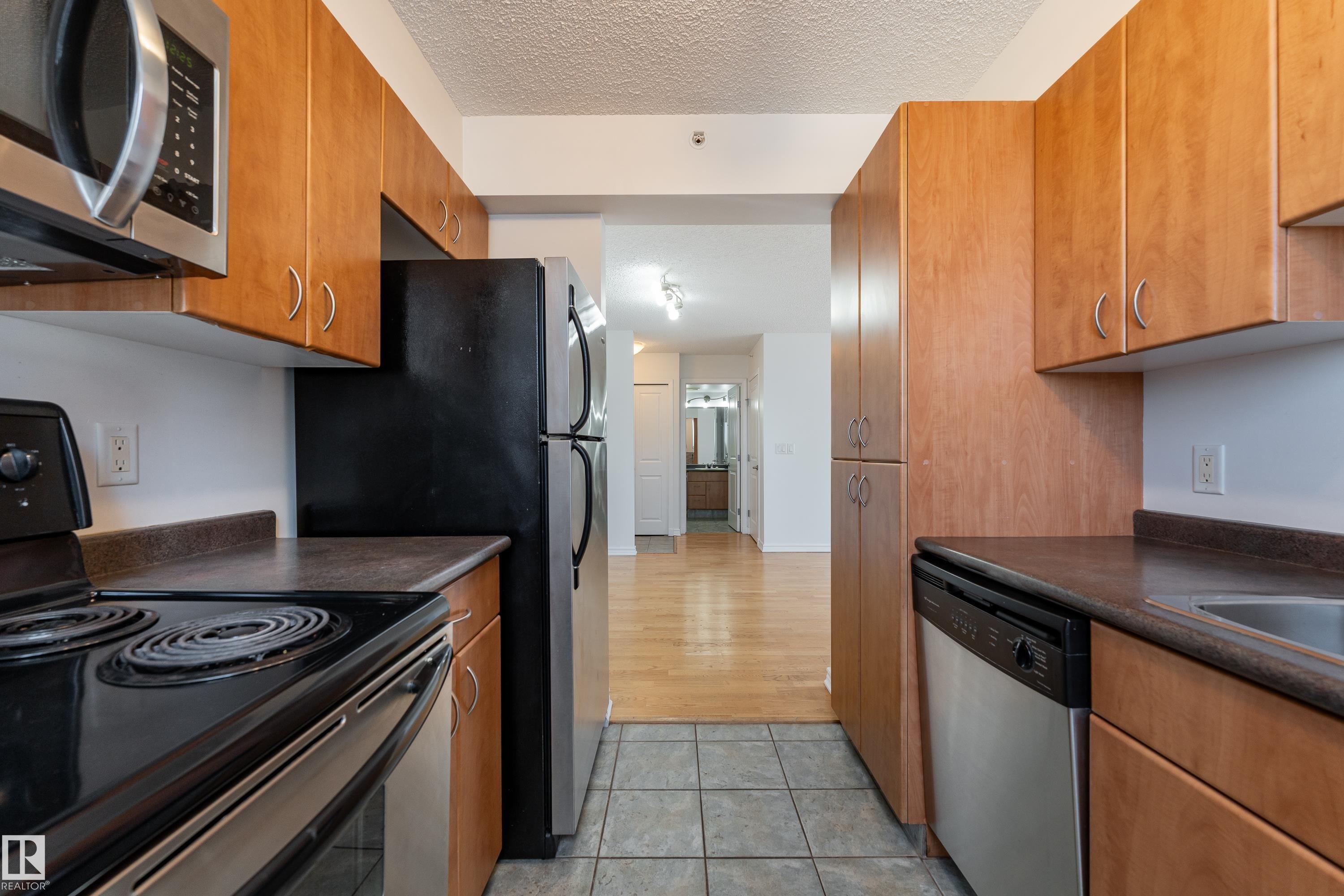 https://zimg.paragon.ice.com/ParagonImages/Property/PM/RAE/225398038/17/0/0/b4f25d32dd049cfcbe47571c5d1380d2/1/9da8bbc00552cea566f1e82095de5d51/225398038-88be0c86-5a94-4c44-8dad-c95b3a39965e.JPG