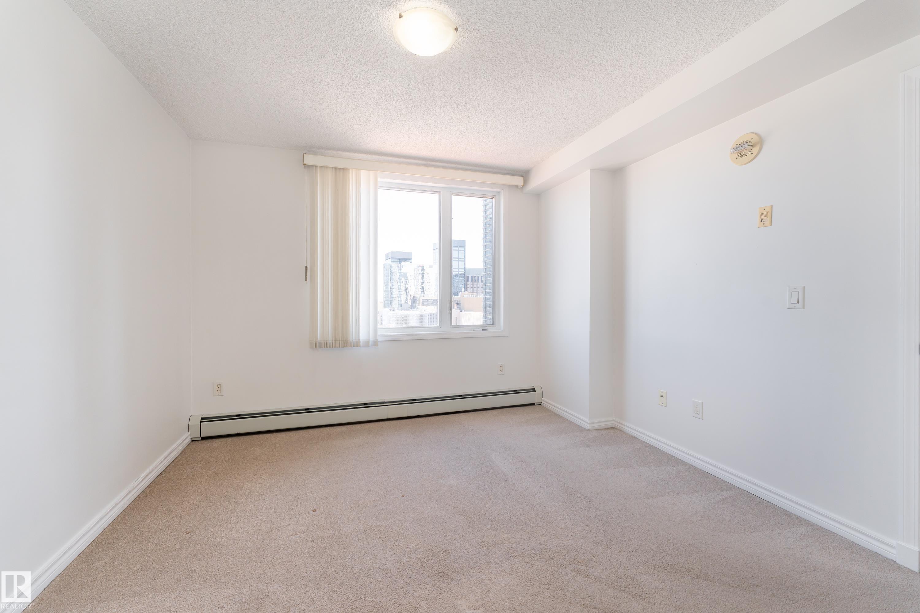 https://zimg.paragon.ice.com/ParagonImages/Property/PM/RAE/225398038/19/0/0/a7ea323af229a8ec8f781c8e4c2927d1/1/9da8bbc00552cea566f1e82095de5d51/225398038-86d85b9c-d037-4e95-9769-ec8470594dff.JPG