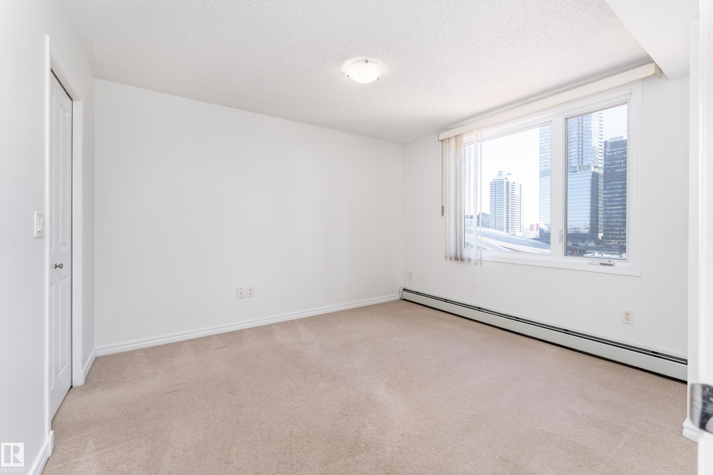 https://zimg.paragon.ice.com/ParagonImages/Property/PM/RAE/225398038/20/0/0/b4035a9d688a1a68c5dc78b208eb8c7d/1/9da8bbc00552cea566f1e82095de5d51/225398038-5ea30c67-8f66-4b3c-a00a-911d00b335a2.JPG