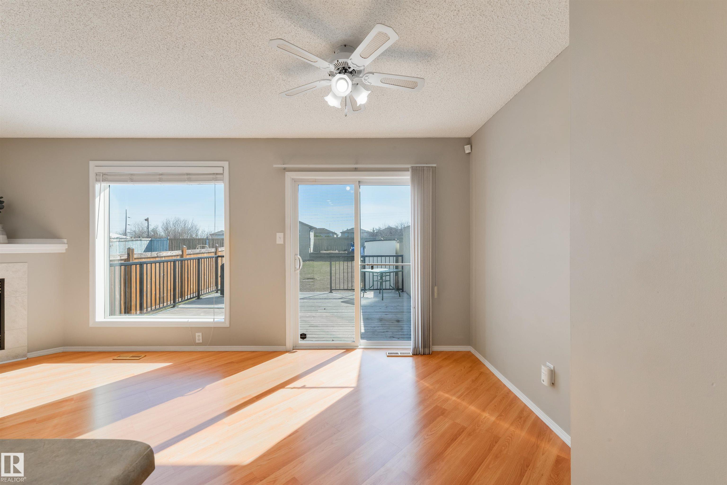 Photo 13 at 2923 30 Street NW, Silver Berry, Edmonton