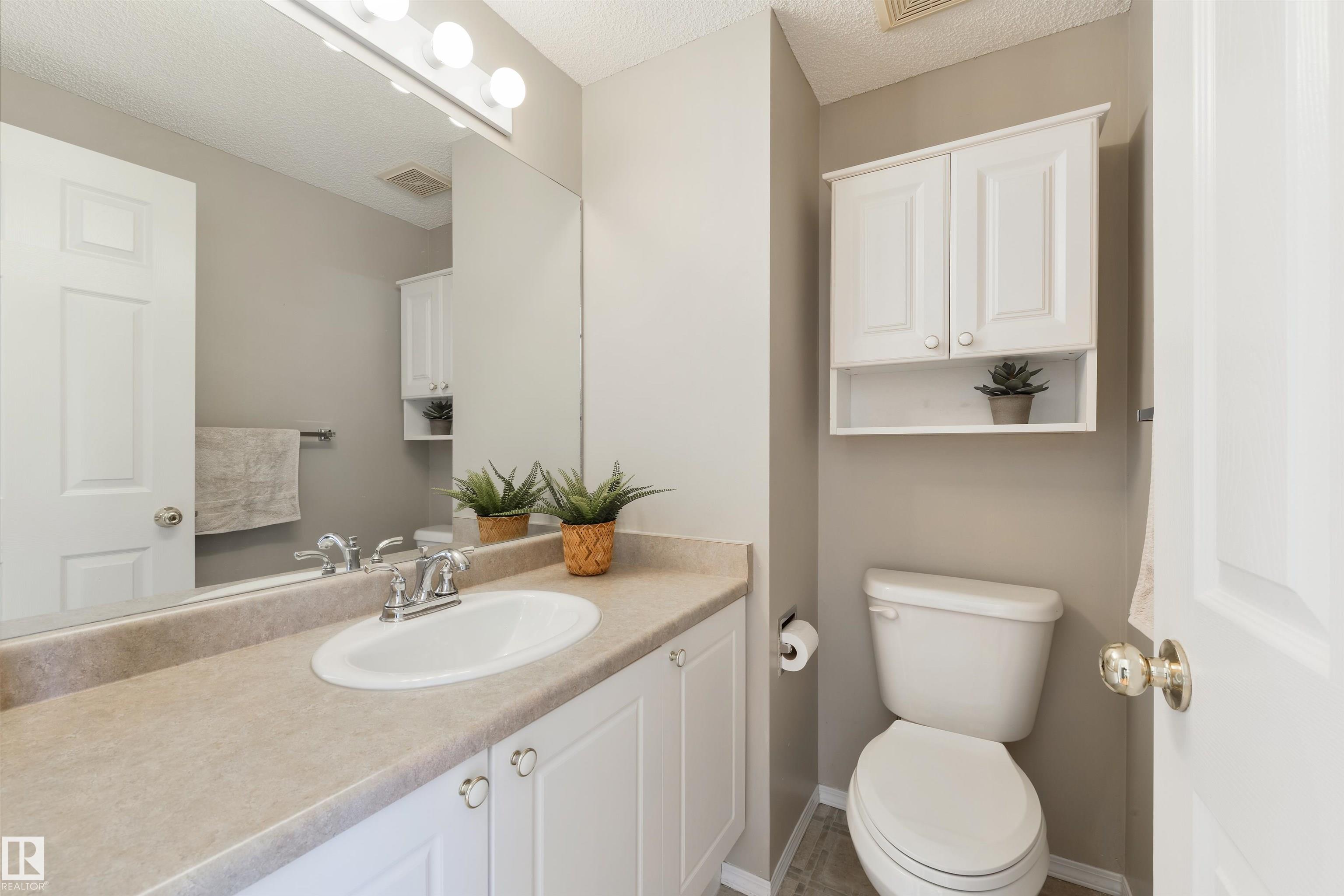 Photo 17 at 2923 30 Street NW, Silver Berry, Edmonton