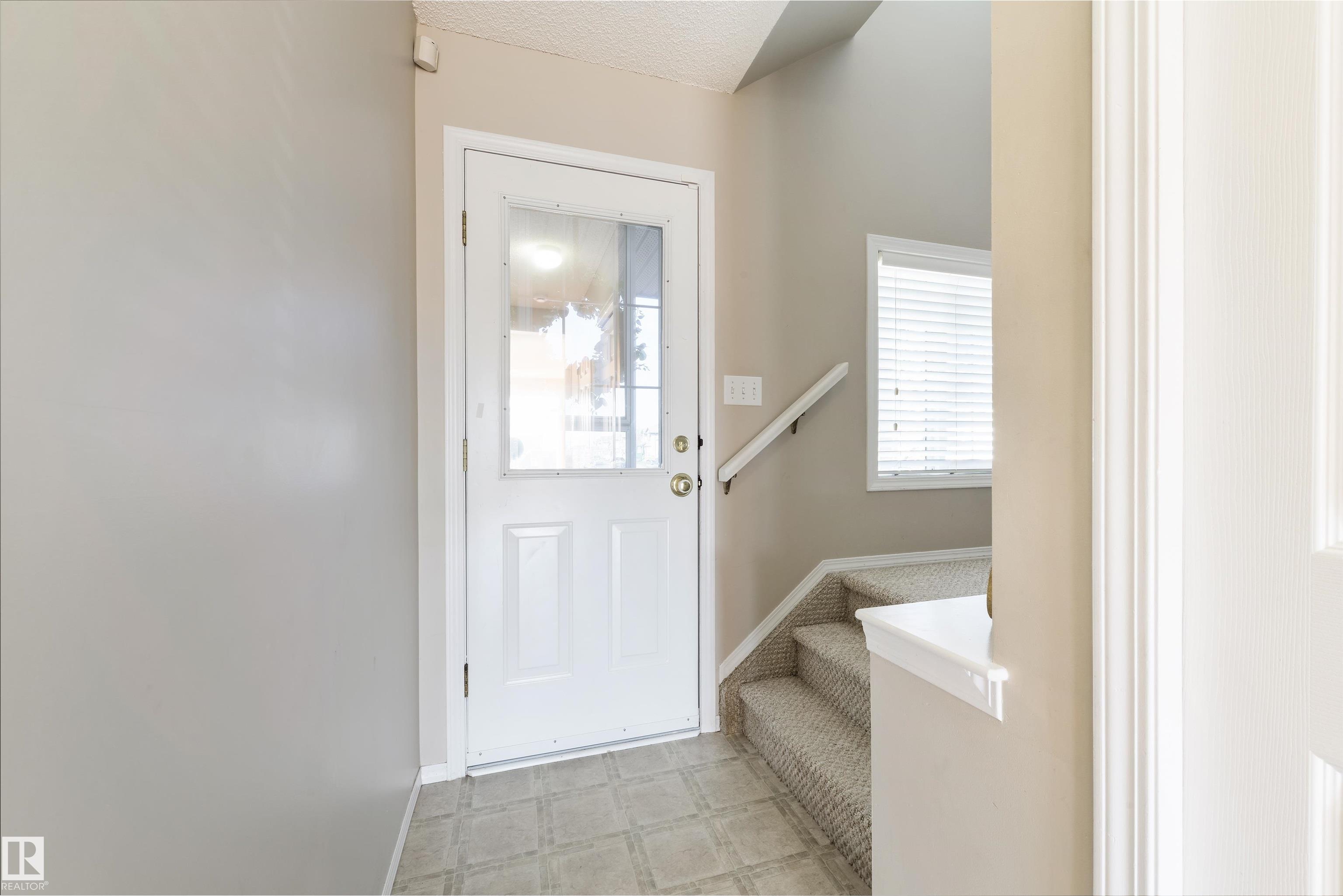 2923 30 Street NW, Silver Berry, Edmonton