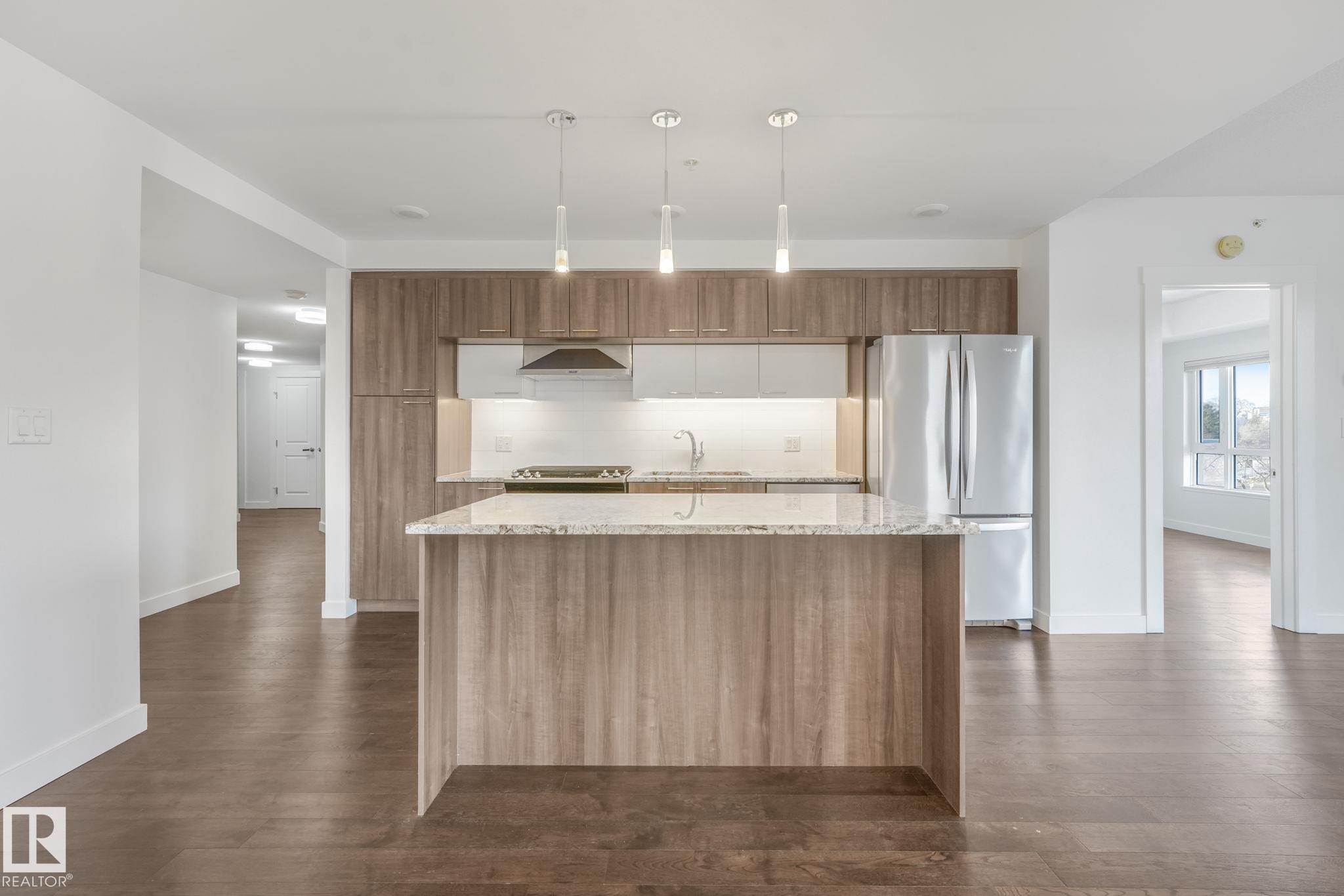 https://zimg.paragon.ice.com/ParagonImages/Property/PM/RAE/225398042/13/0/0/6c96d6afb2256489ef248f0f0fa8ed02/1/2ccade5cc8a363b1374b3b3147963f1b/225398042-DA92674B-BEF4-4BFF-968E-C4593AA94F97.JPG