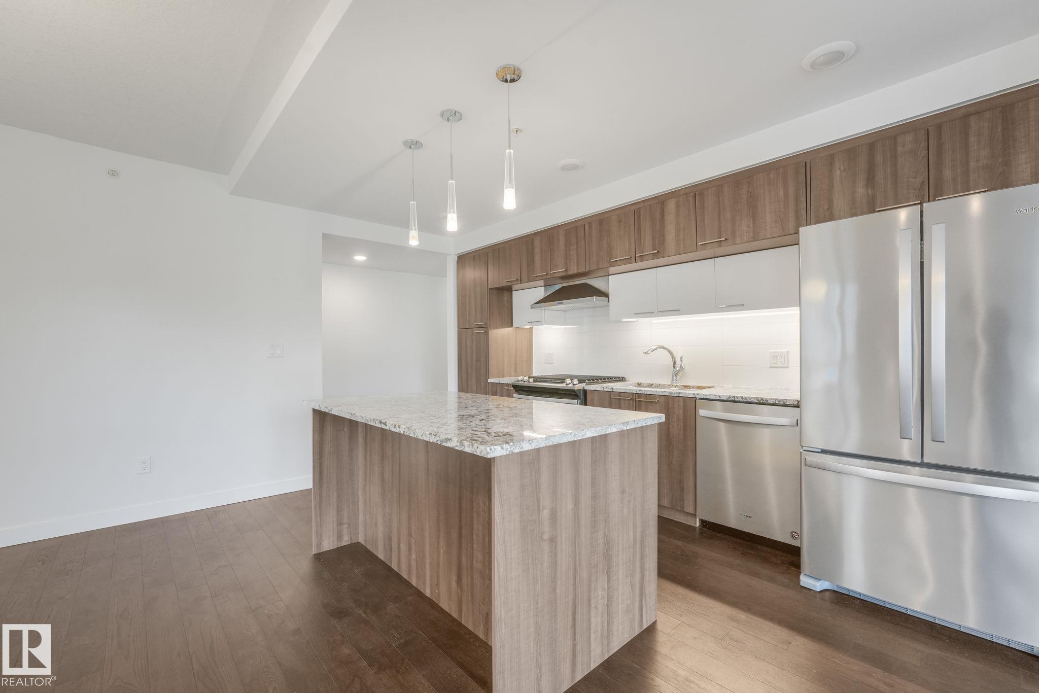 https://zimg.paragon.ice.com/ParagonImages/Property/PM/RAE/225398042/15/0/0/13dd4912a2286155d7696e810fd1529c/1/2ccade5cc8a363b1374b3b3147963f1b/225398042-C2CDBA4C-6F07-4964-AE31-DC83949AB80A.JPG