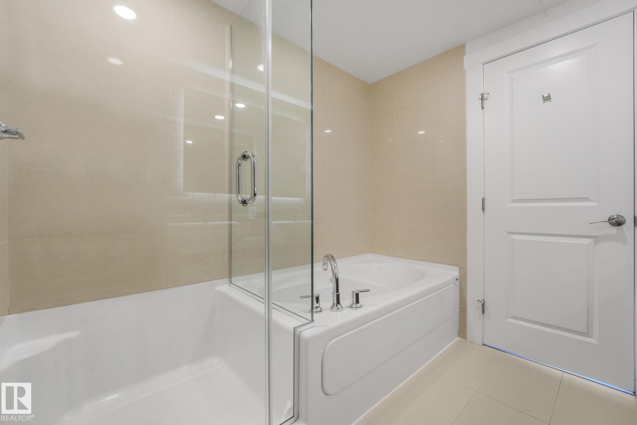 https://zimg.paragon.ice.com/ParagonImages/Property/PM/RAE/225398042/21/0/0/402736e340d5b8b6f814eb2e6b555d47/1/2ccade5cc8a363b1374b3b3147963f1b/225398042-597B1B2C-20A7-45C0-9007-FEA4B3485B68.JPG