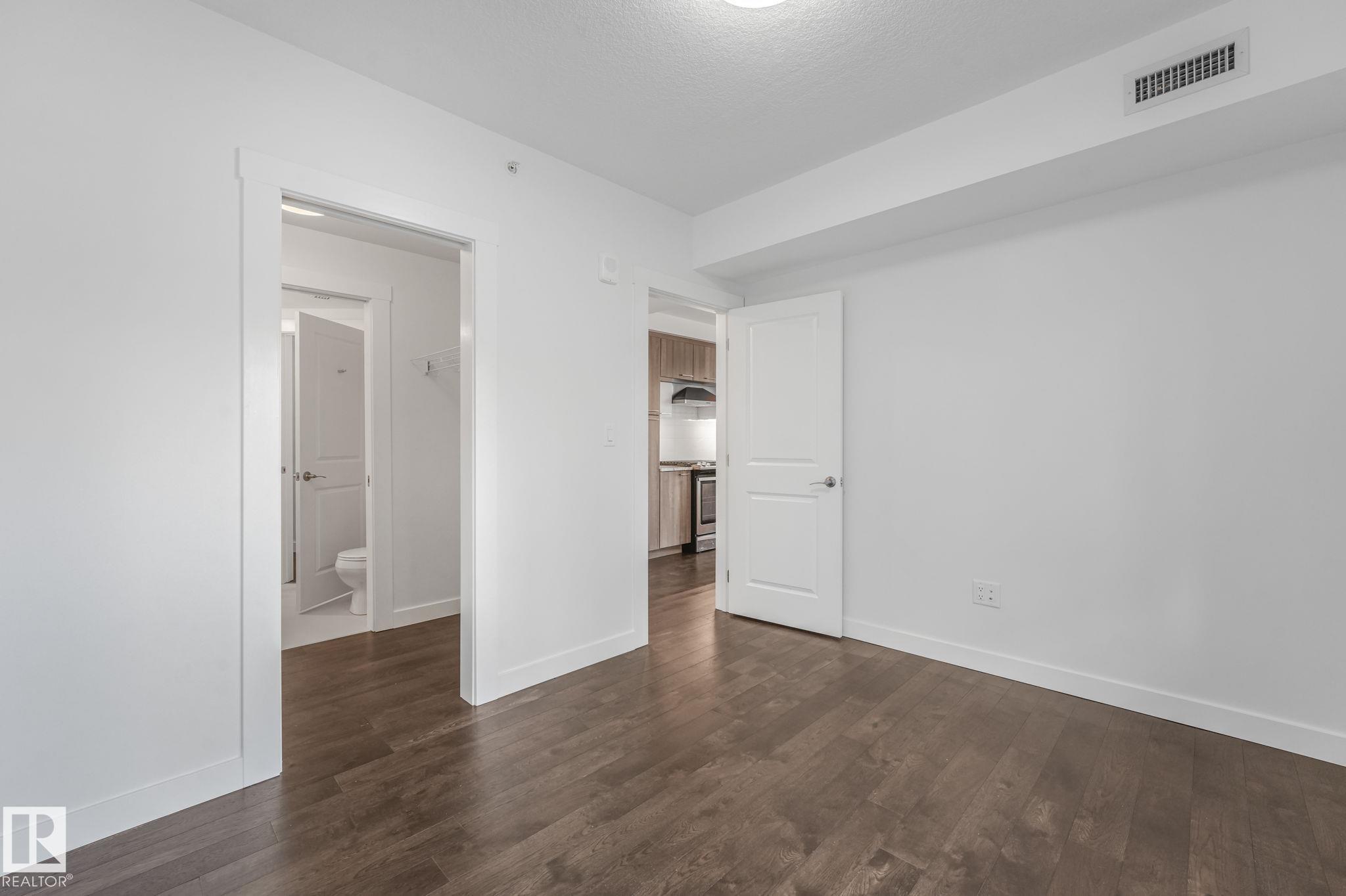 https://zimg.paragon.ice.com/ParagonImages/Property/PM/RAE/225398042/27/0/0/748a4b4a42815e5bc704c88768db0476/1/2ccade5cc8a363b1374b3b3147963f1b/225398042-C2520D1D-D95A-4C9B-A307-5E4D9AA0C4E3.JPG