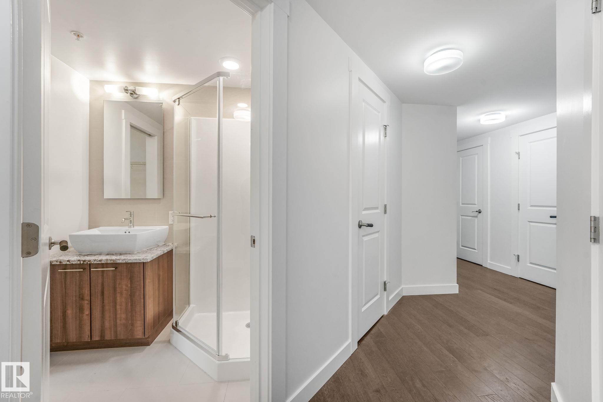 https://zimg.paragon.ice.com/ParagonImages/Property/PM/RAE/225398042/30/0/0/38df64ff6e3c1fa9e8df3eb3ab00776c/1/2ccade5cc8a363b1374b3b3147963f1b/225398042-3098EC79-6492-4E2F-BE49-0A76A044736C.JPG
