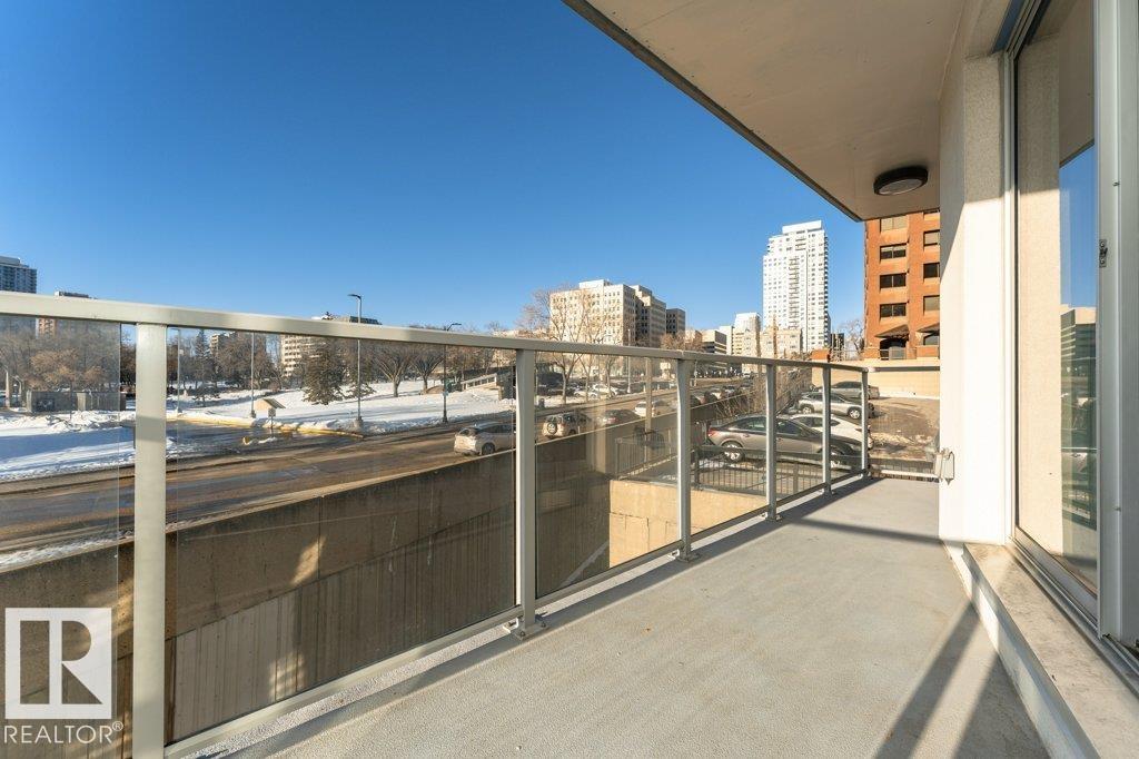 https://zimg.paragon.ice.com/ParagonImages/Property/PM/RAE/225398042/33/0/0/0204ce2324db43f28d3ef0175bd3c546/1/2ccade5cc8a363b1374b3b3147963f1b/225398042-9AA25555-67FF-44DA-A347-D87C38ADBC8E.JPG
