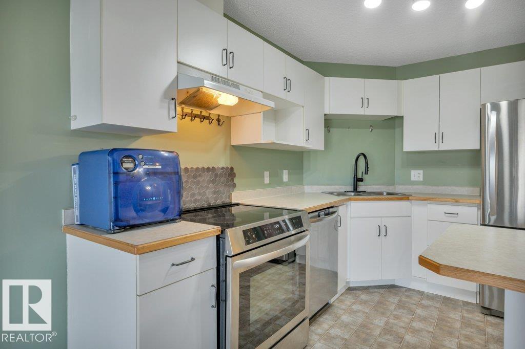 https://zimg.paragon.ice.com/ParagonImages/Property/PM/RAE/225398043/13/0/0/e714739bf422ff96871afe04cfb239c9/1/ebc75be3ab8759db53f2821ae5887395/225398043-b8baa416-9e4c-49ae-9b05-0301ee1c9db3.JPG