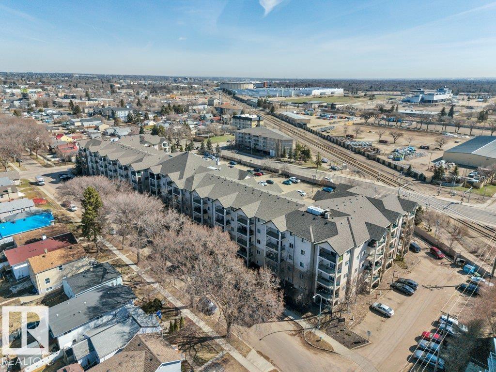 https://zimg.paragon.ice.com/ParagonImages/Property/PM/RAE/225398043/29/0/0/6519bfc9a3a9de772b75810e2b1589e9/1/ebc75be3ab8759db53f2821ae5887395/225398043-8527c234-760f-4cc2-a846-08bbb4ed1d87.JPG