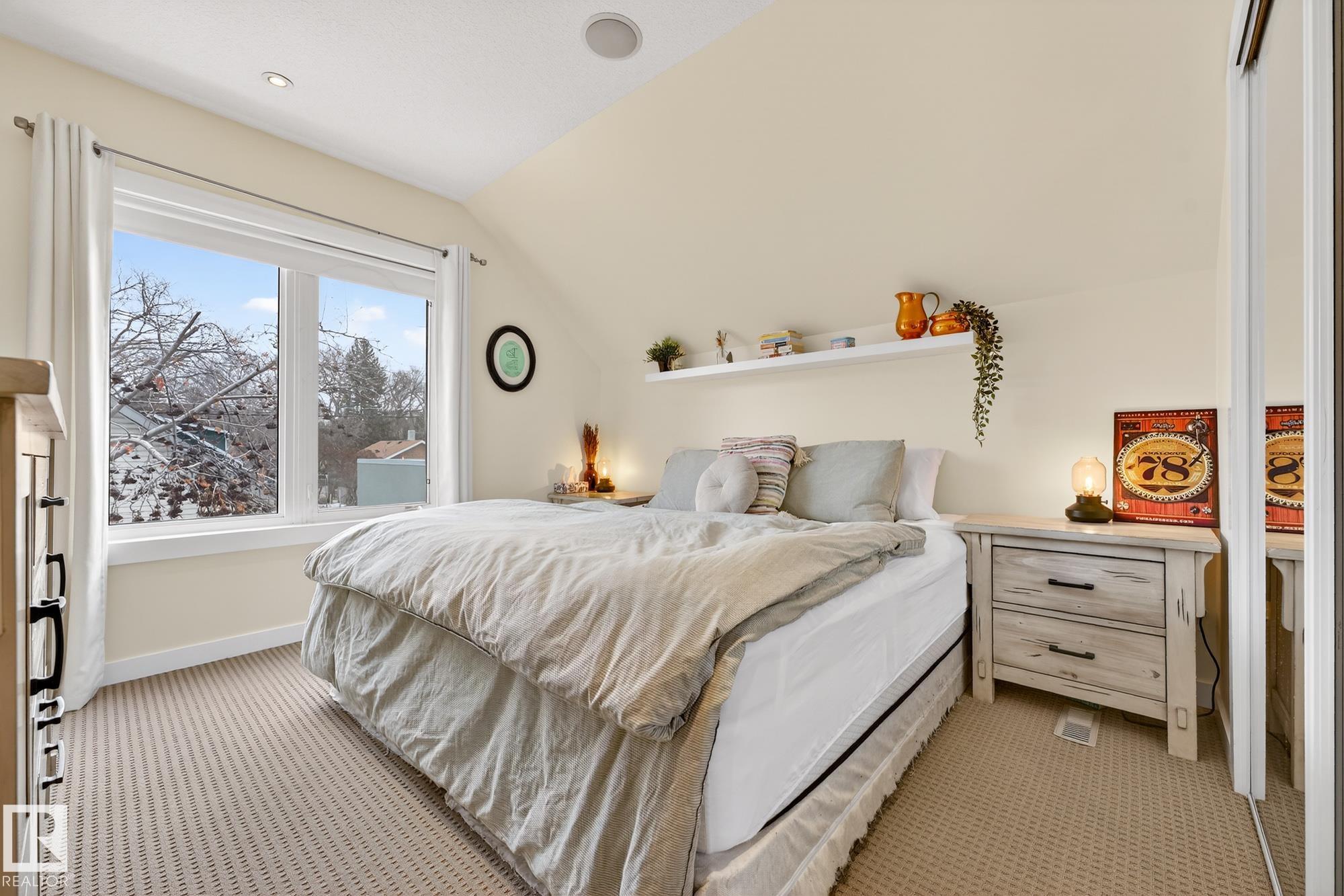 Photo 23 at 11343 67 Street NW, Highlands, Edmonton