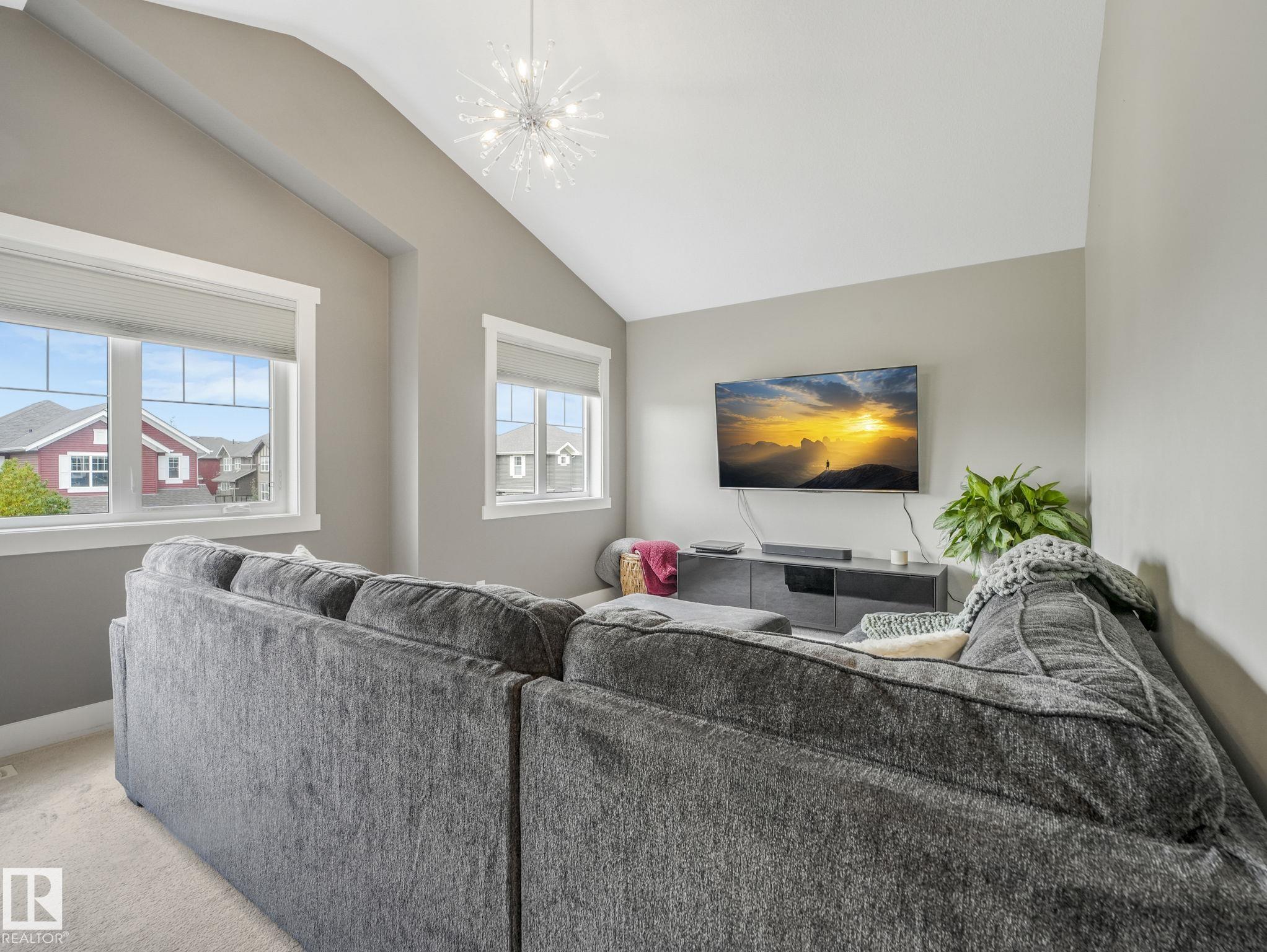 https://zimg.paragon.ice.com/ParagonImages/Property/PM/RAE/225398051/21/0/0/87303d9d8da71f6b0a9b48e62016b825/1/f34d7c2519dbab2fb9d905a2c9933009/225398051-F9BE3C9A-984F-4A90-B56C-9578E5F17D9E.JPG