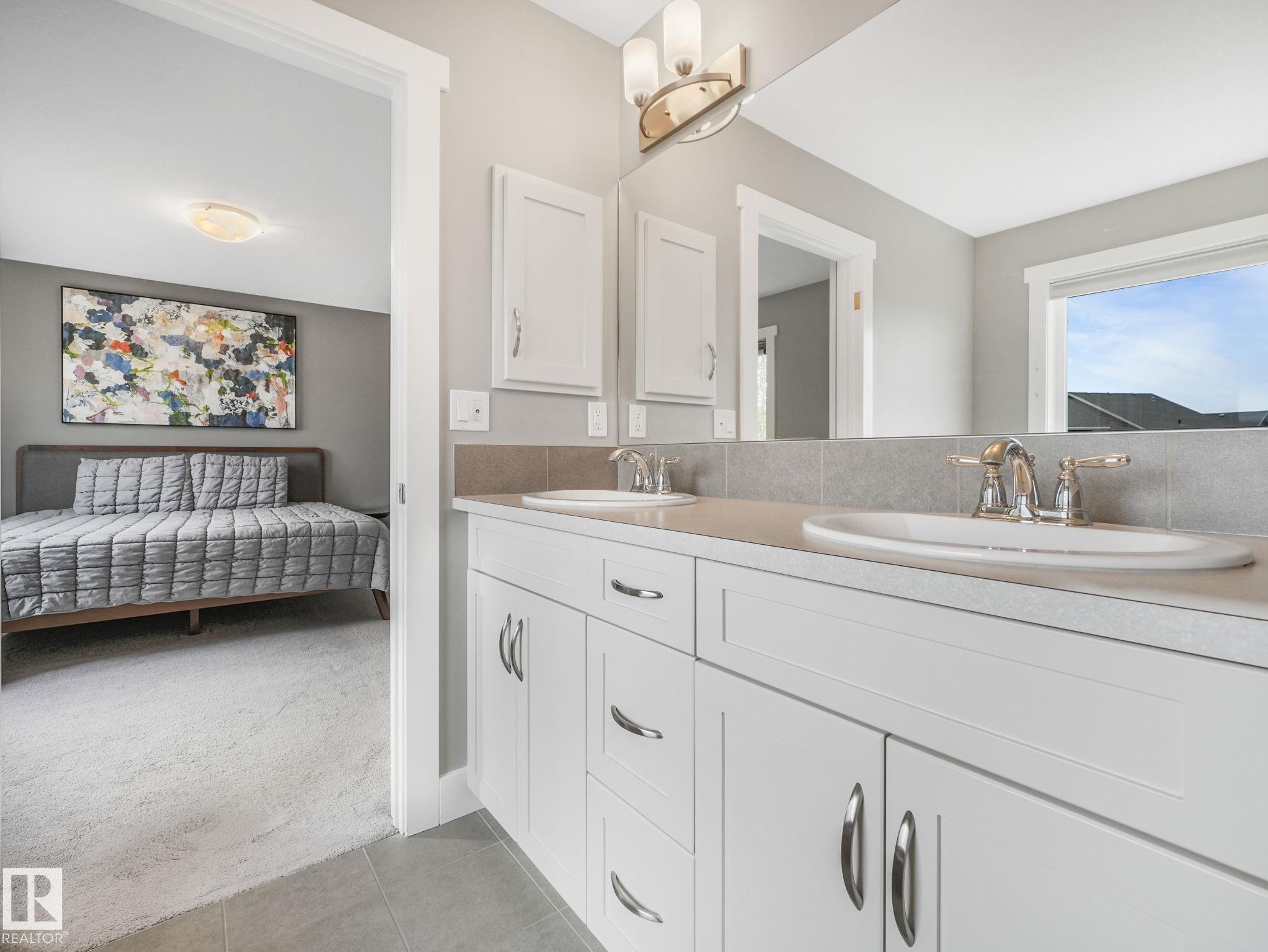 https://zimg.paragon.ice.com/ParagonImages/Property/PM/RAE/225398051/36/0/0/3af8b4985a69716acd019d6f568a1d85/1/f34d7c2519dbab2fb9d905a2c9933009/225398051-8CEFF1CC-7722-4231-9F71-5170723EB638.JPG