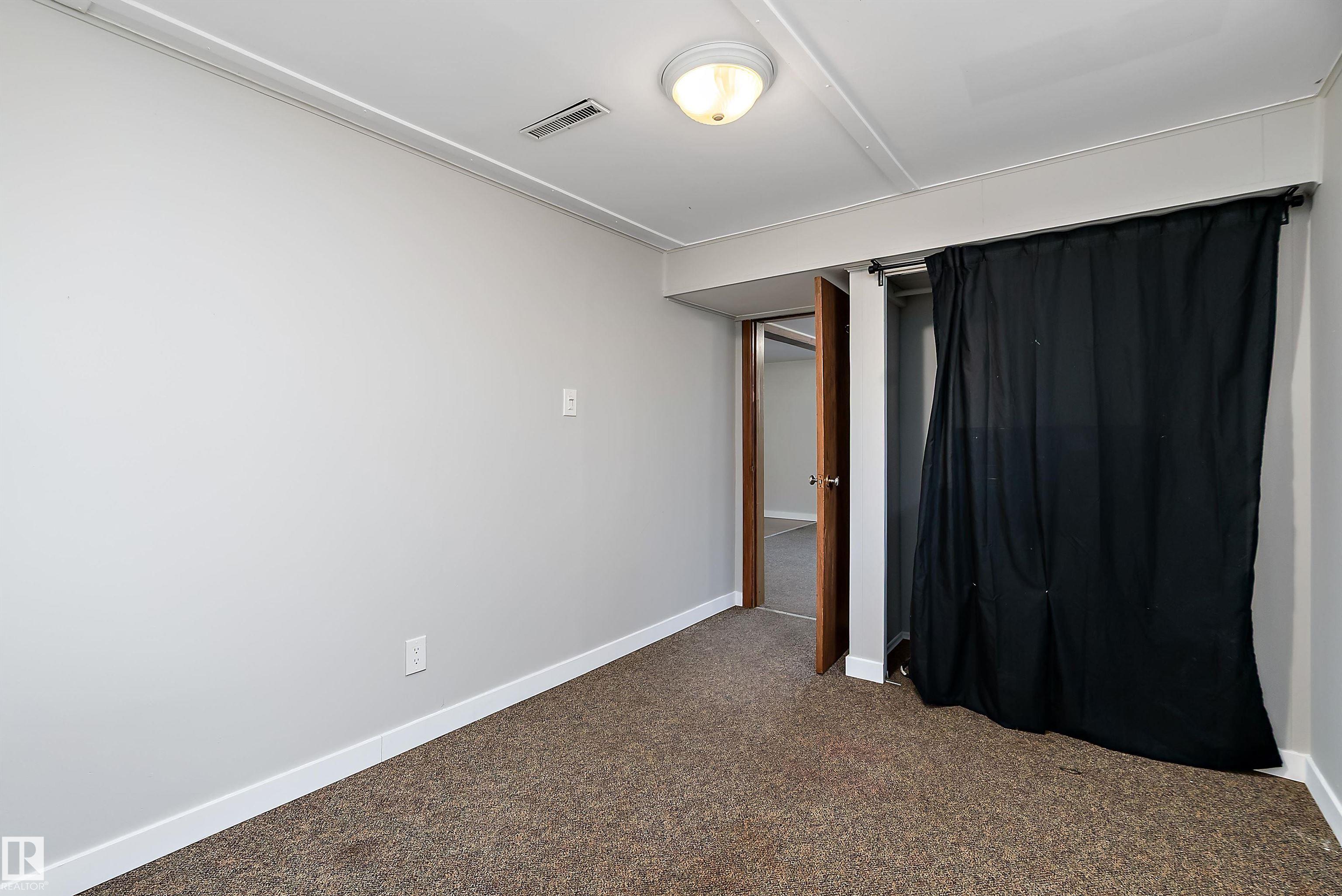 Photo 28 at 9747 66 Avenue NW, Hazeldean, Edmonton