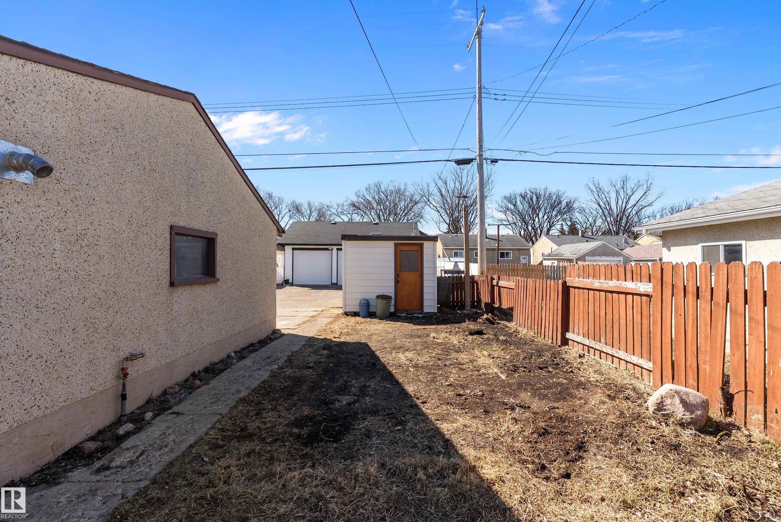 Photo 37 at 9747 66 Avenue NW, Hazeldean, Edmonton