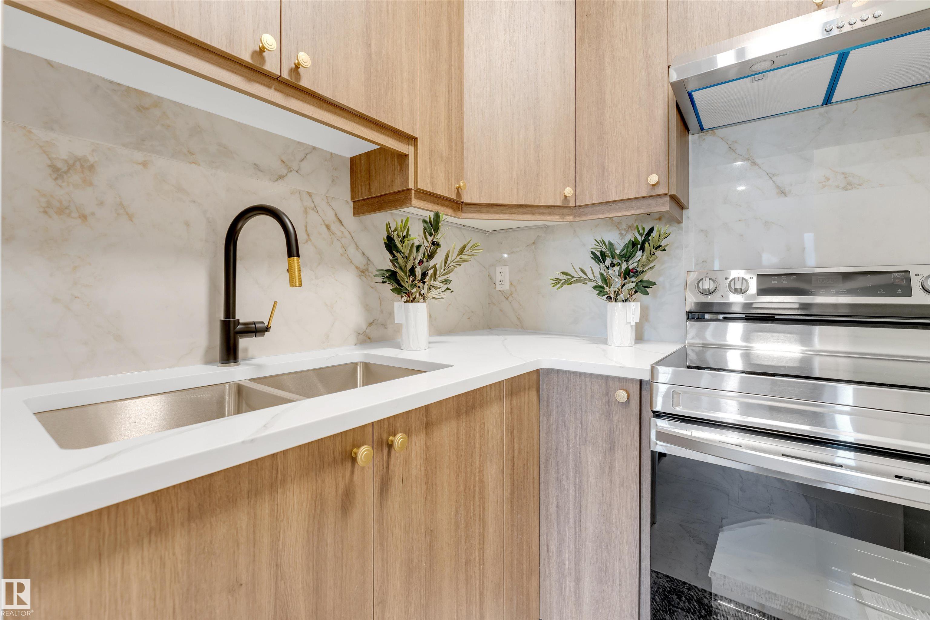 Photo 17 at 1720 48 Street SW, Meltwater, Edmonton
