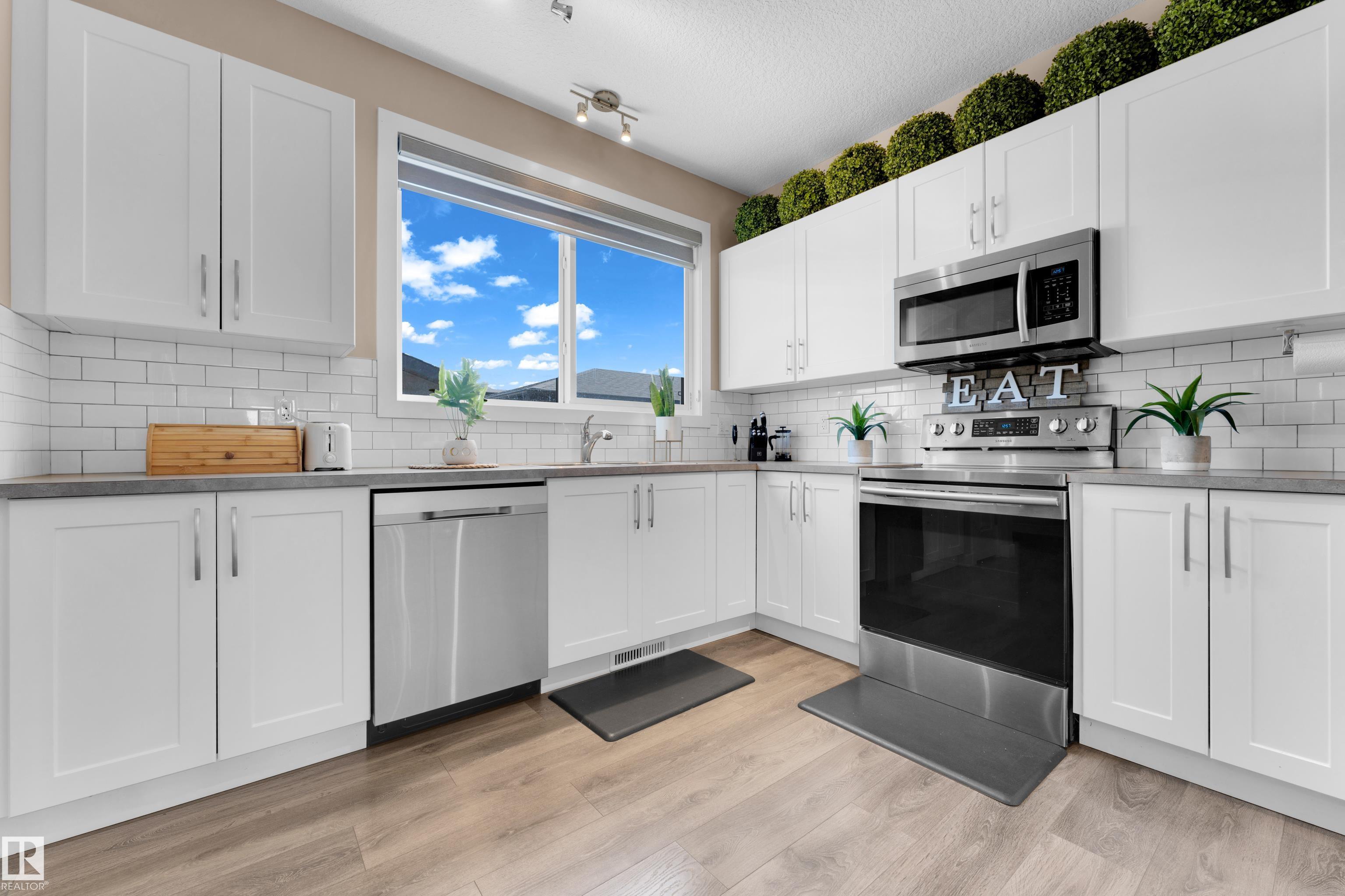 Photo 11 at 725 36 Street SW, Charlesworth, Edmonton