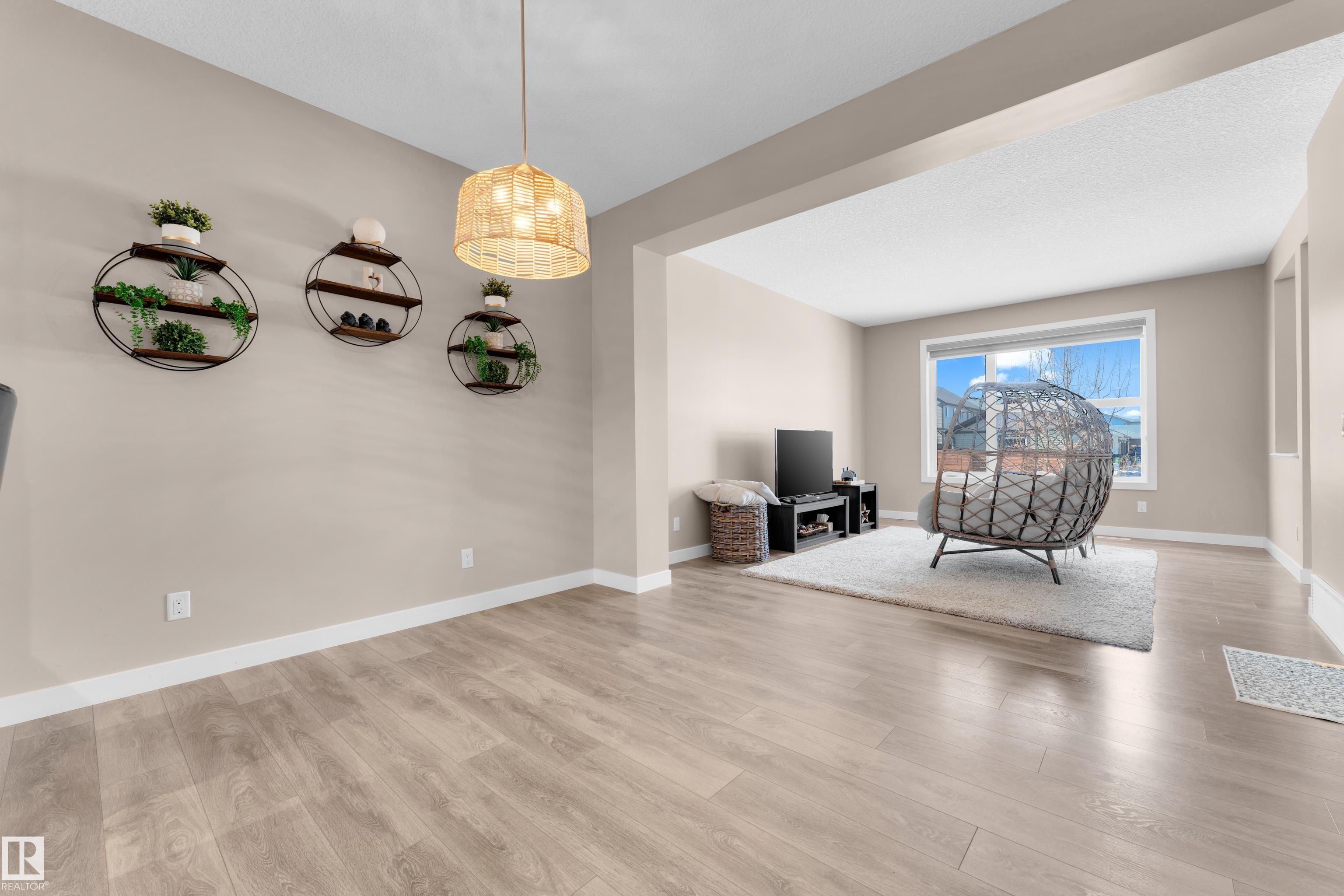 Photo 7 at 725 36 Street SW, Charlesworth, Edmonton