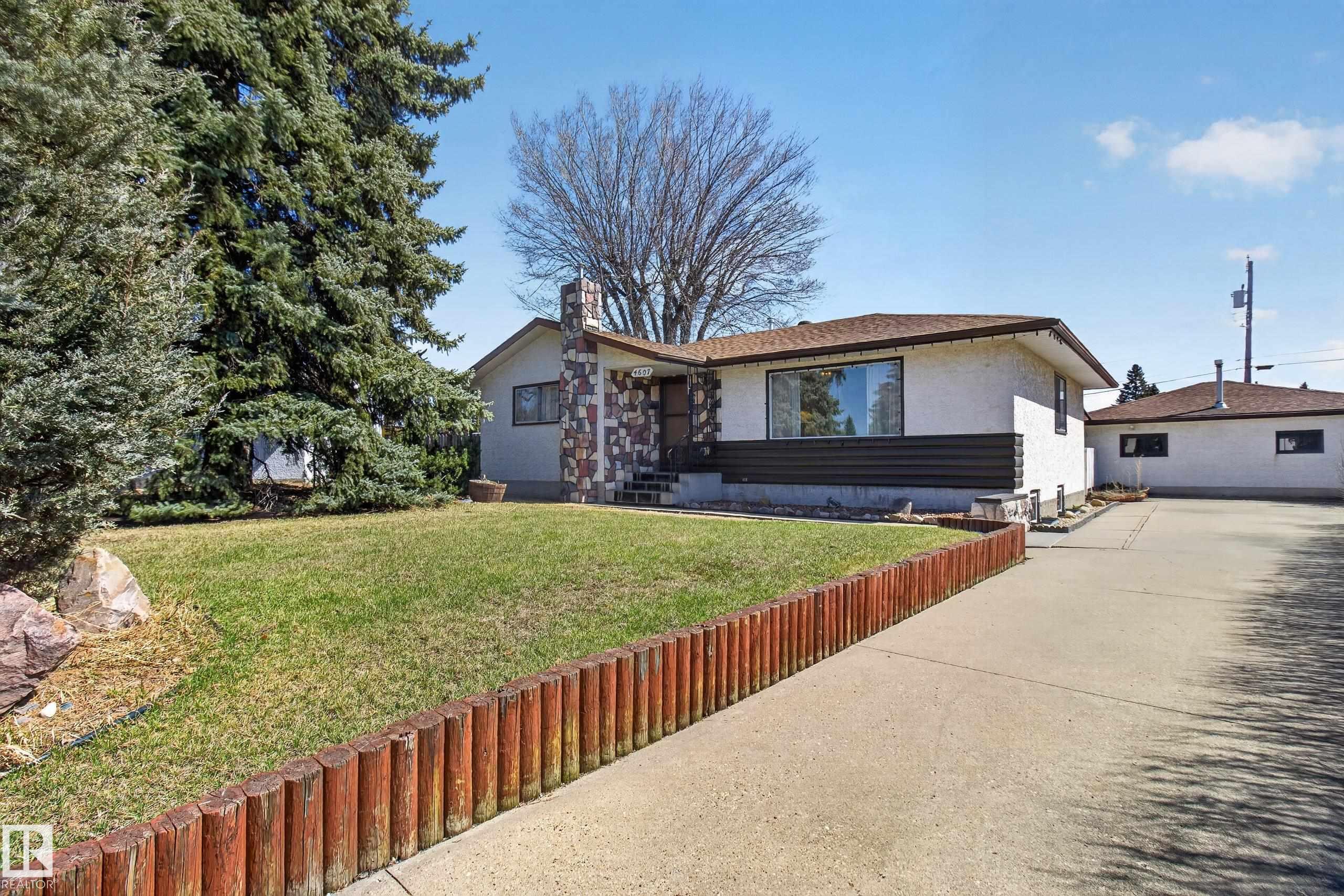4607 104 Avenue NW, Gold Bar, Edmonton photo number 2
