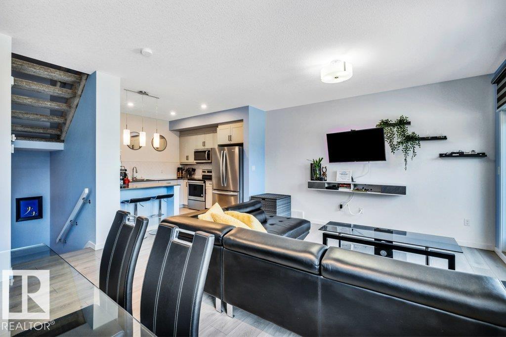 https://zimg.paragon.ice.com/ParagonImages/Property/PM/RAE/225398060/16/0/0/85a255d7e260da6da96bdd4737761e6a/1/322771b2251bb7b855bef7c3649b0c83/225398060-c09a897d-880e-4591-9631-4e21eddefaf2.JPG