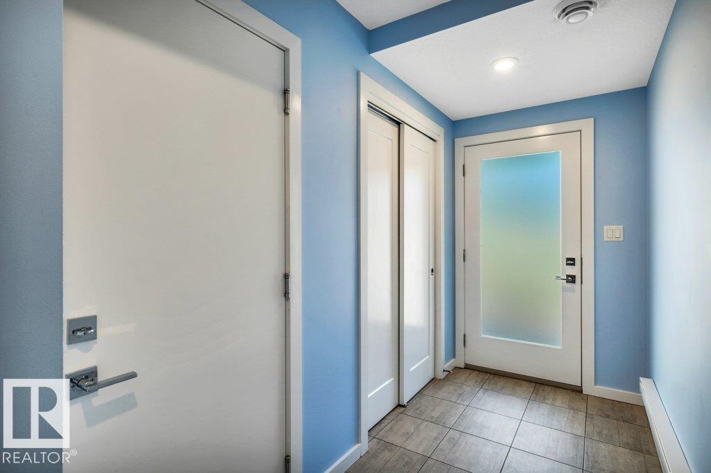 https://zimg.paragon.ice.com/ParagonImages/Property/PM/RAE/225398060/7/0/0/82423c37d8c654196753f55f9f4fc021/1/322771b2251bb7b855bef7c3649b0c83/225398060-ec86e45b-7871-4c7f-a3b5-dec54cb405ce.JPG