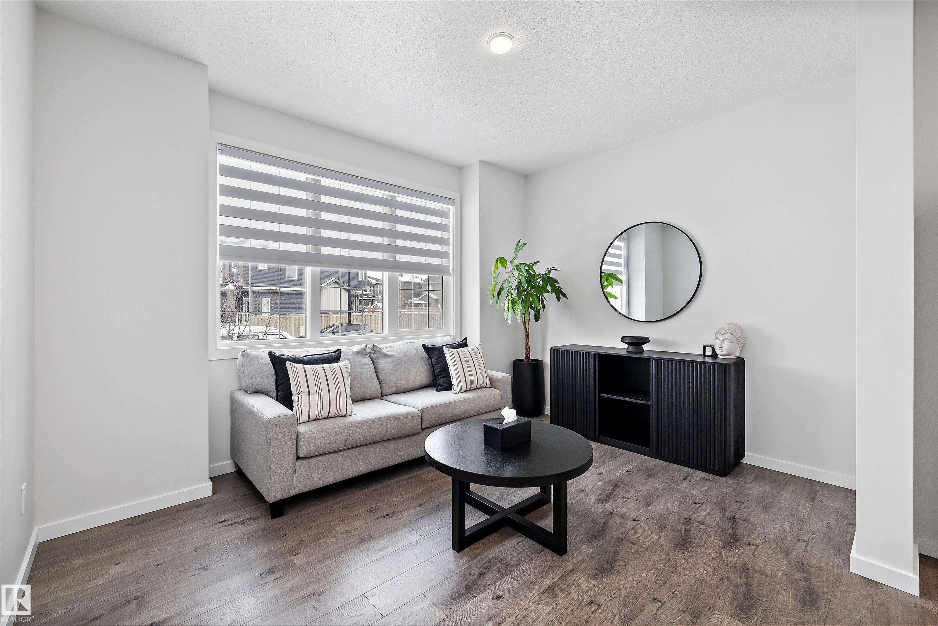 Picture for 22539 81 AV NW