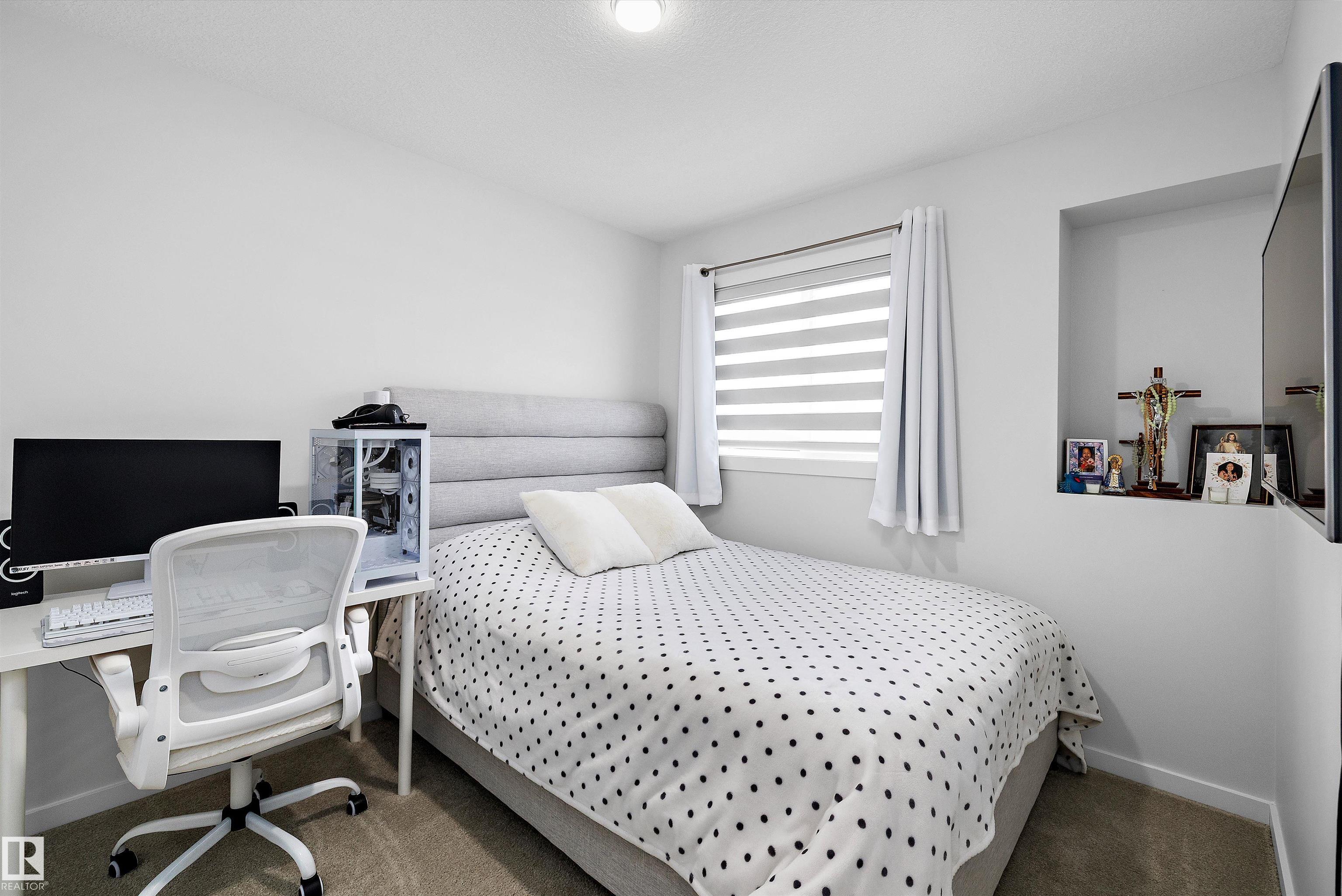 https://zimg.paragon.ice.com/ParagonImages/Property/PM/RAE/225398063/24/0/0/9d544f6b339e406456efa18e5acbf0dd/1/5513ce1df4bb00dda6cc3e9a28988ecf/225398063-b7aa7c3e-a4f8-4056-8af2-e9574534b640.JPG