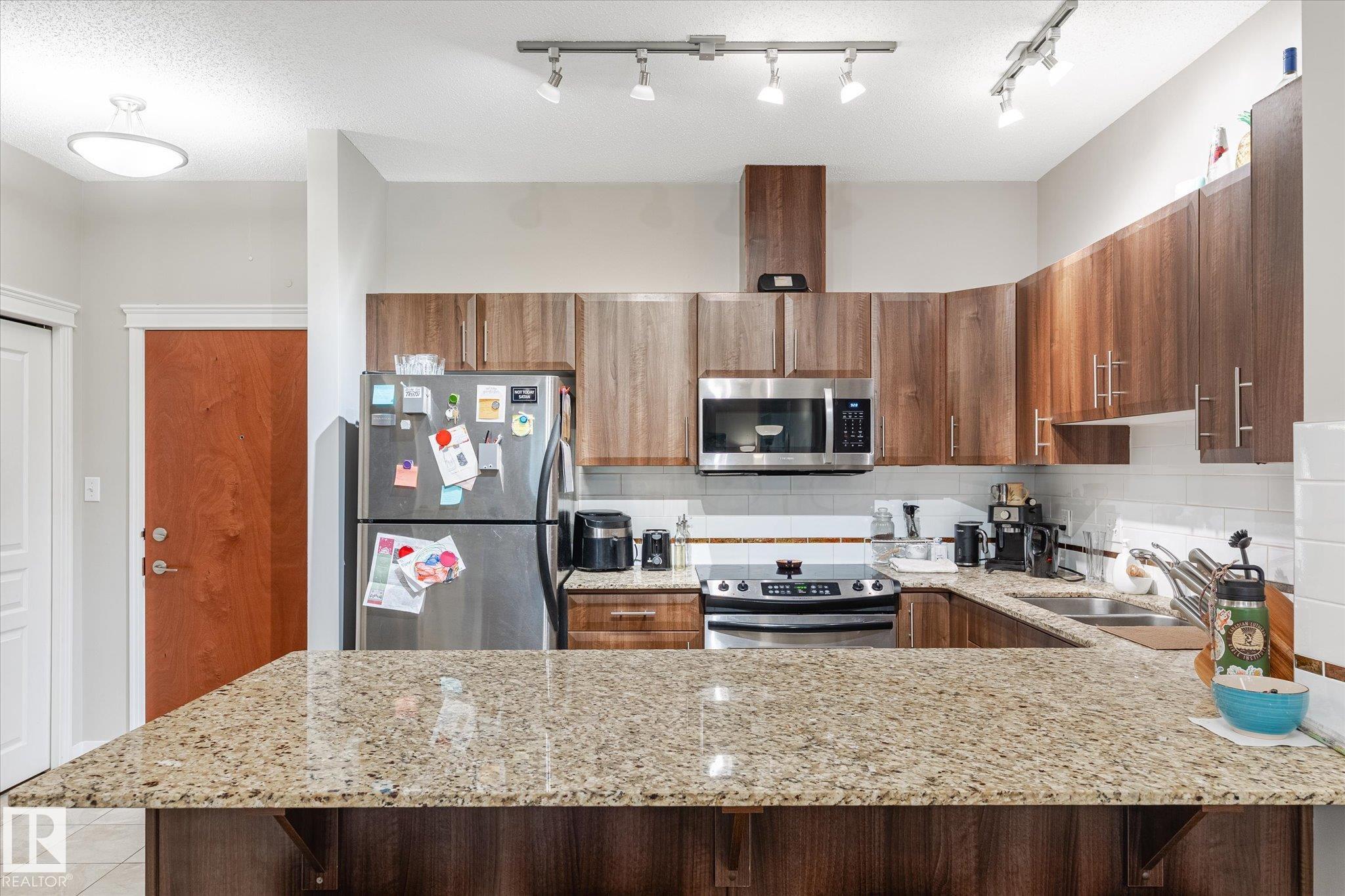 Photo 25 at 105 - 10333 112 Street NW, Wîhkwêntôwin, Edmonton