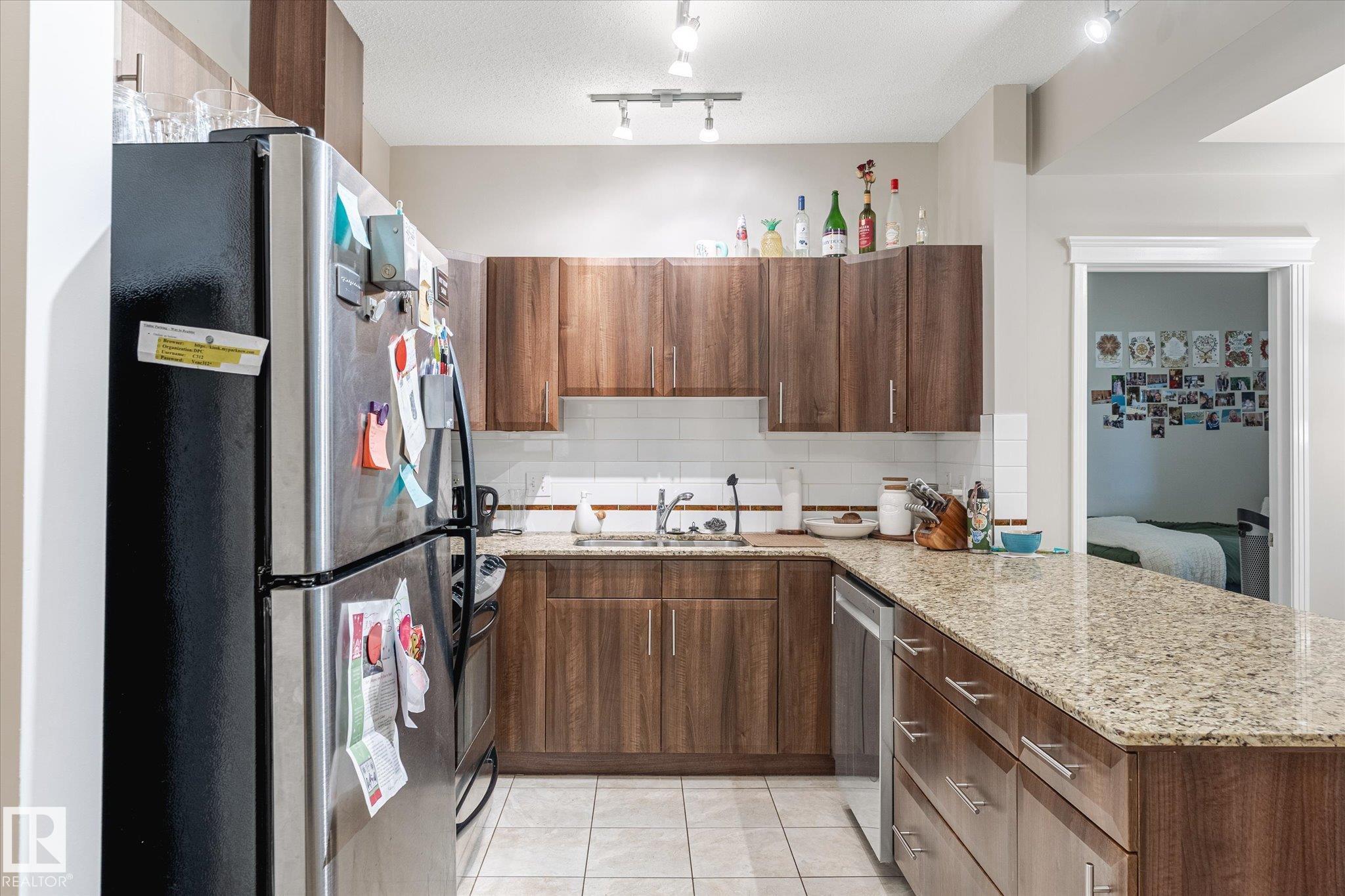 Photo 27 at 105 - 10333 112 Street NW, Wîhkwêntôwin, Edmonton
