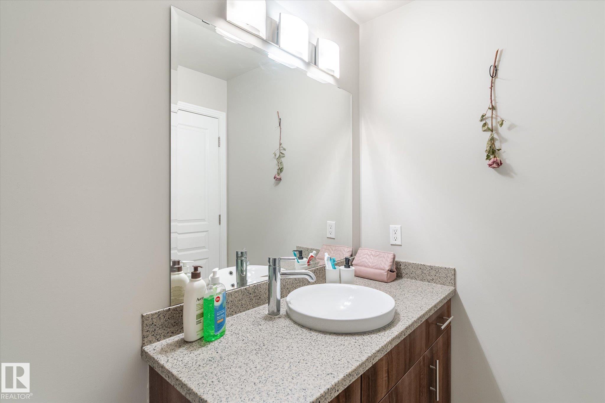 Photo 38 at 105 - 10333 112 Street NW, Wîhkwêntôwin, Edmonton