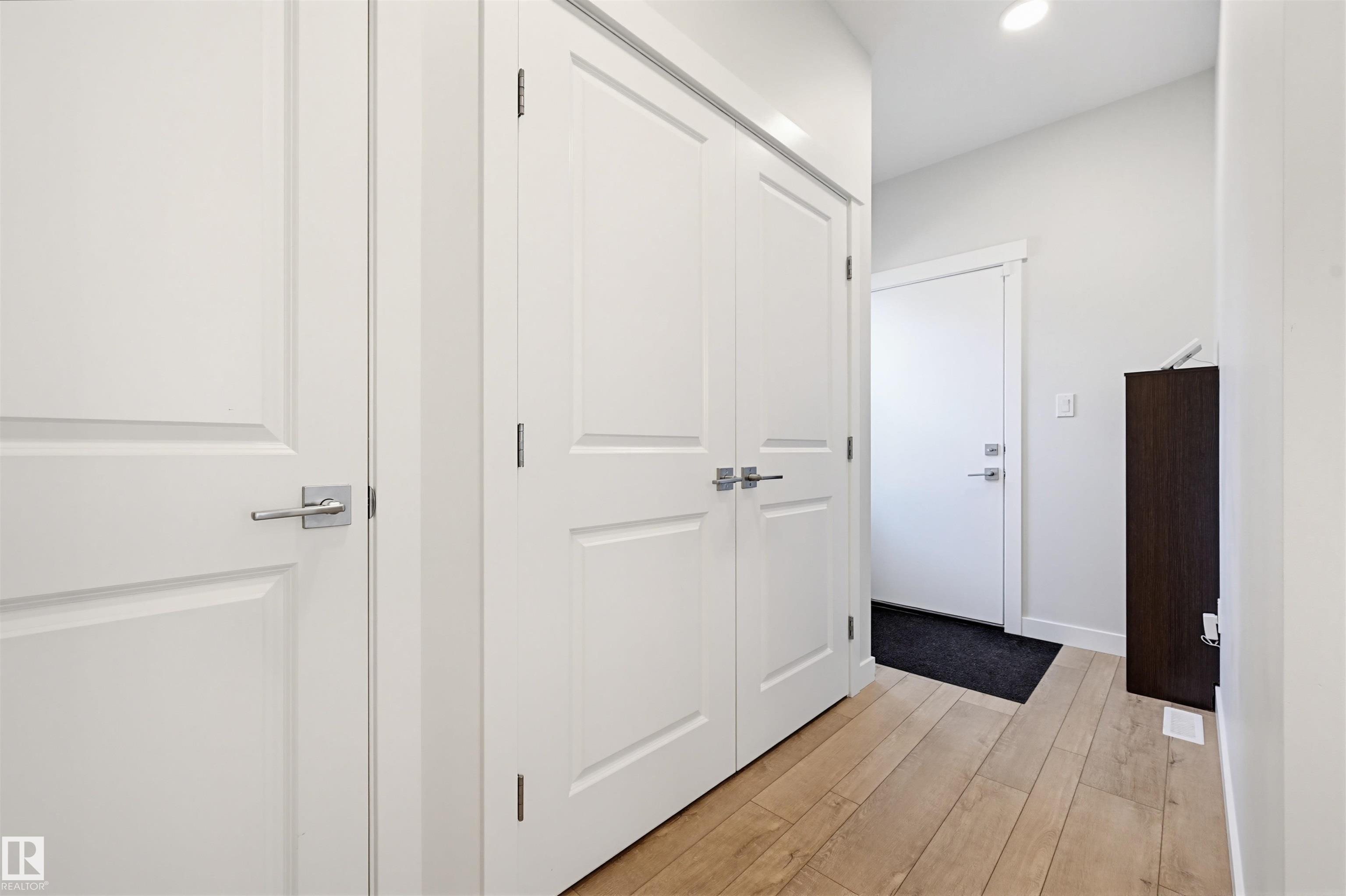 https://zimg.paragon.ice.com/ParagonImages/Property/PM/RAE/225398065/21/0/0/b734a463158bd918609d80a6381607d3/1/6f5bd2bdda4e656c7dc5da59532235bb/225398065-9ac78002-e7d2-42c4-842d-8972b6bb4ccc.JPG