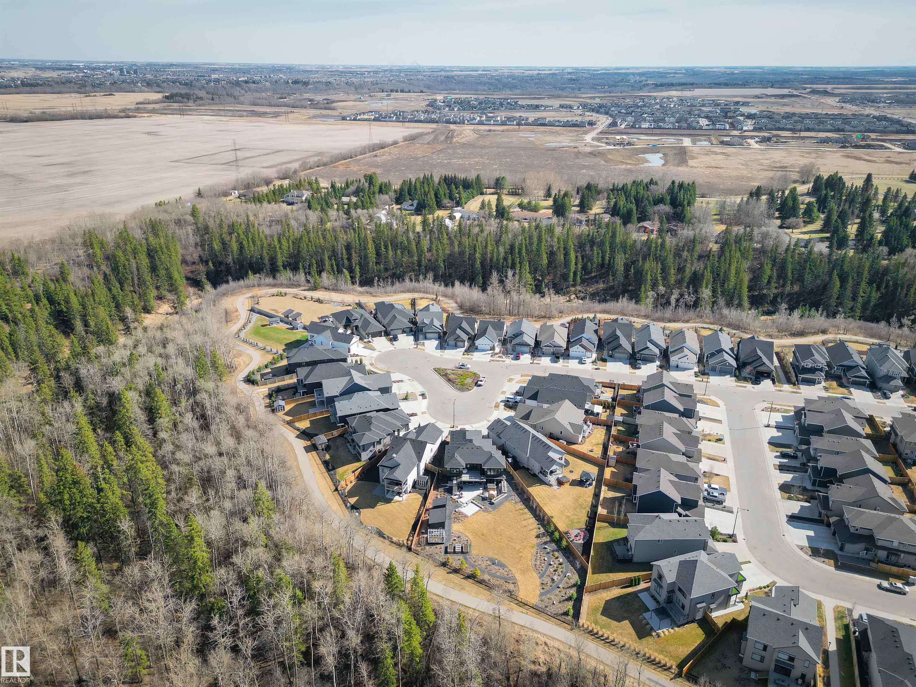 https://zimg.paragon.ice.com/ParagonImages/Property/PM/RAE/225398065/43/0/0/80499a3c799e5176e24bf9b0646bca96/1/6f5bd2bdda4e656c7dc5da59532235bb/225398065-94ec986c-a7f8-4312-bcab-e5e19f38fba8.JPG