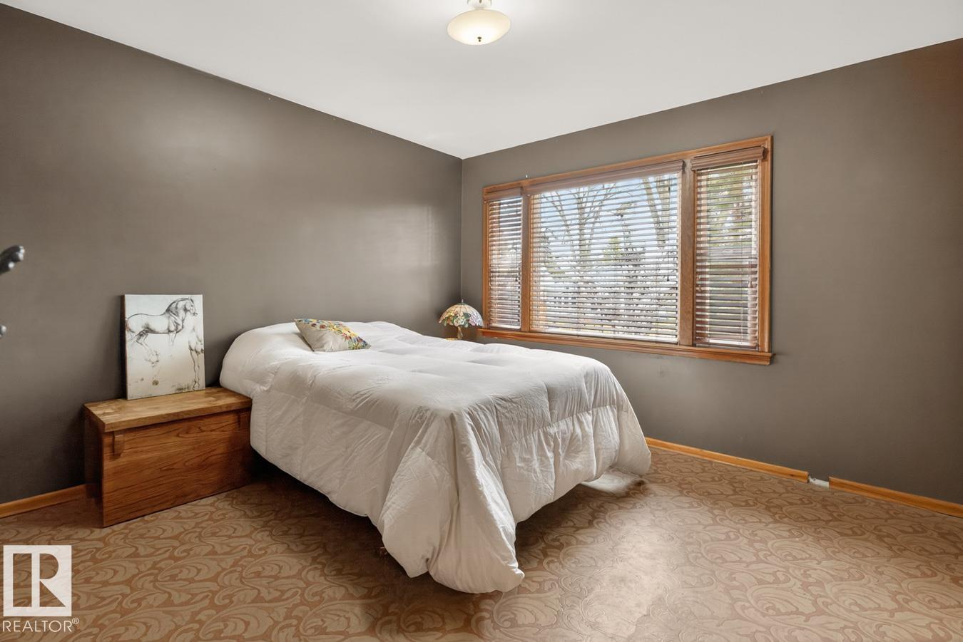 Photo 11 at 12130 60 Street NW, Montrose, Edmonton