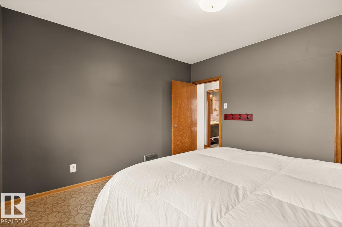 Photo 12 at 12130 60 Street NW, Montrose, Edmonton
