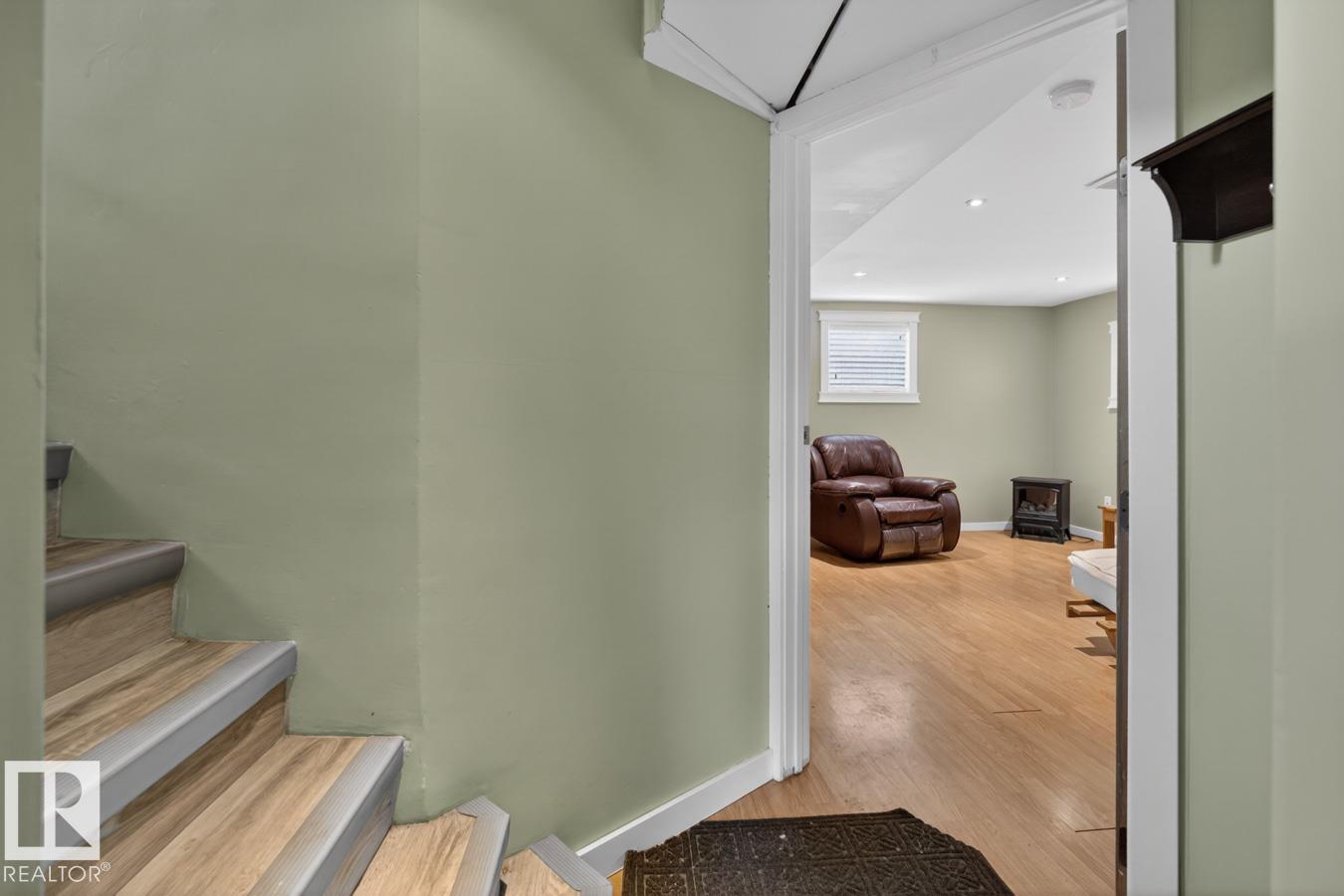 Photo 17 at 12130 60 Street NW, Montrose, Edmonton