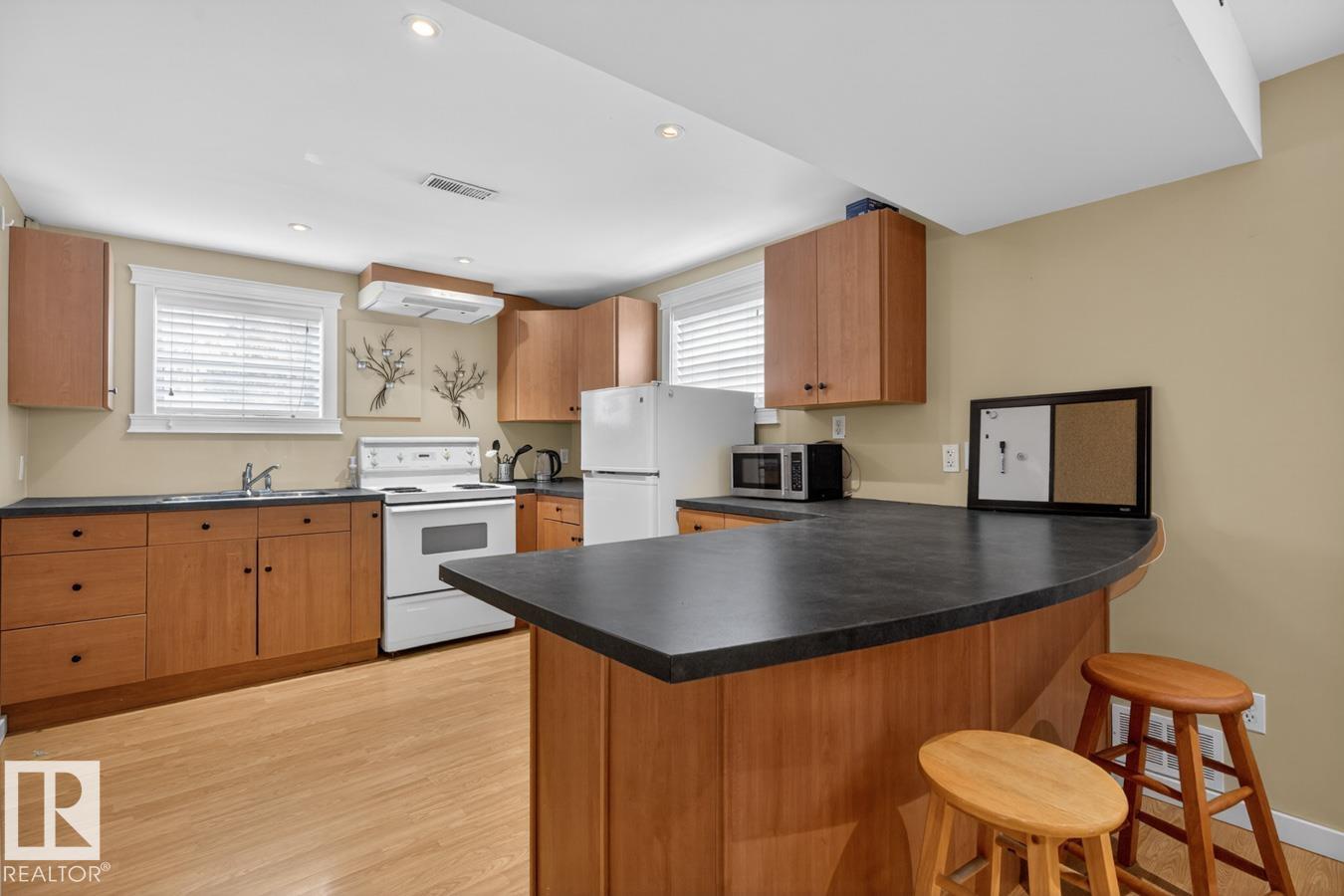 Photo 20 at 12130 60 Street NW, Montrose, Edmonton