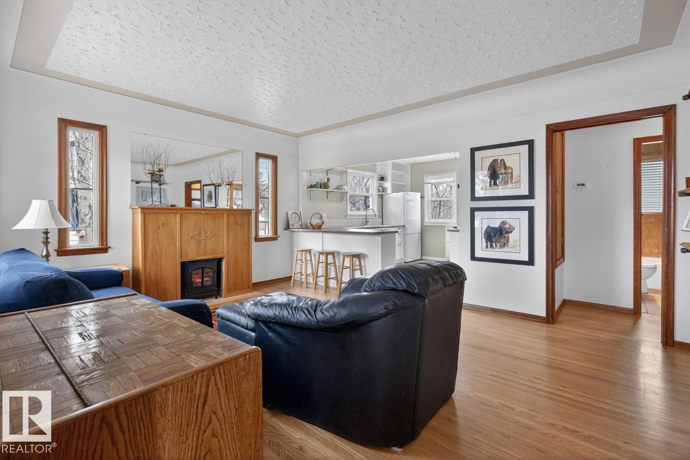 Photo 5 at 12130 60 Street NW, Montrose, Edmonton